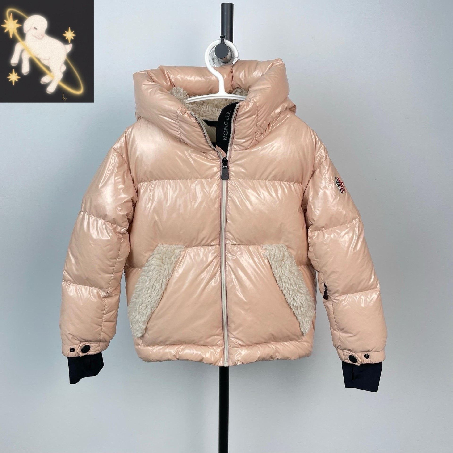 Moncler Moncler Pink Down Jacket 24 Women Size XS / US 0-2 / IT 36-38 - 1 Thumbnail