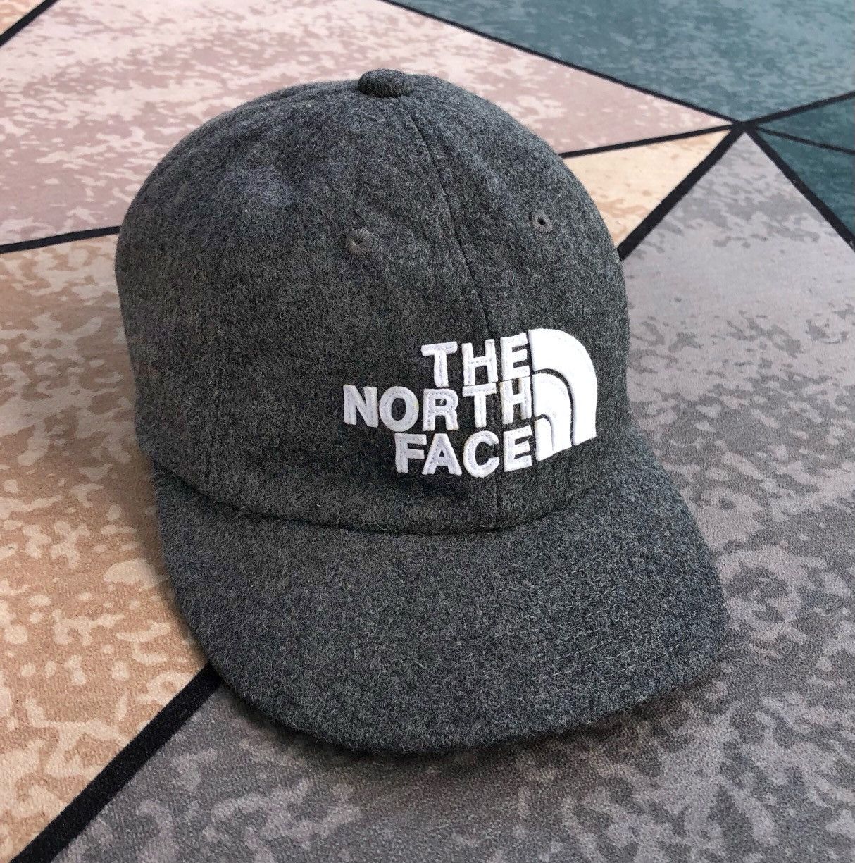 The North Face The North Face / TNF Logo Flannel Cap NN41616 (unisex) Size ONE SIZE - 1 Thumbnail