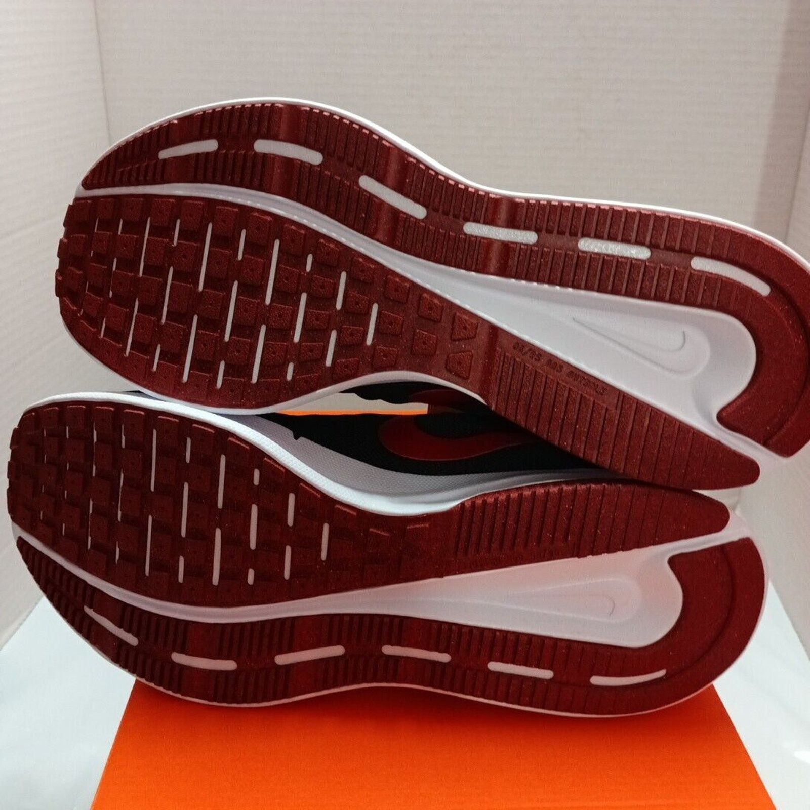 Nike Nike Run Swift 3 Black Red White Sneakers Men's Size 11 Size US 11 / EU 44 - 5 Thumbnail