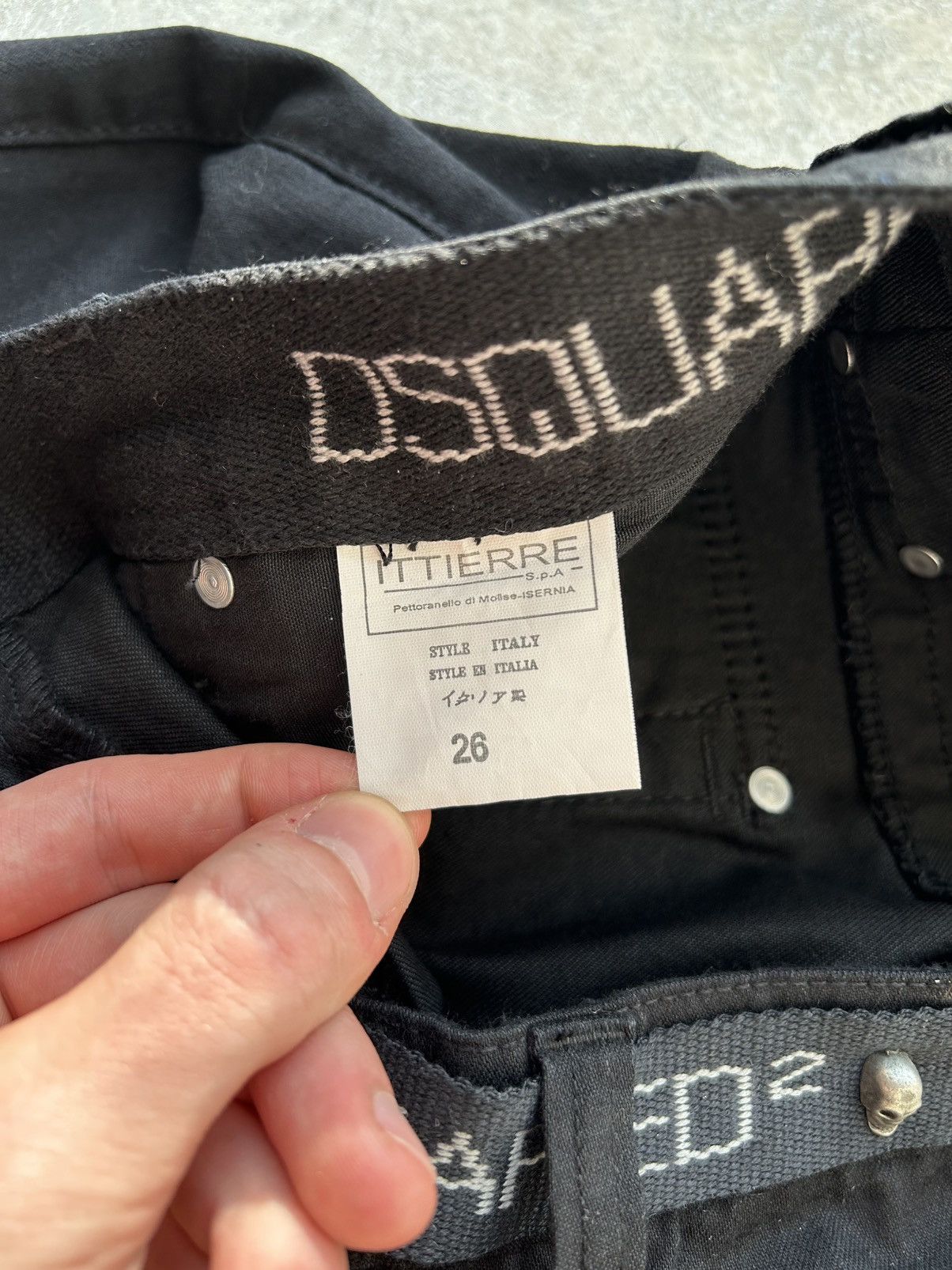 Dsquared2 Vintage 2000s Dsquared2 Black Cargo Pants Metal Skulls Size 27" / US 4 / IT 40 - 13 Thumbnail