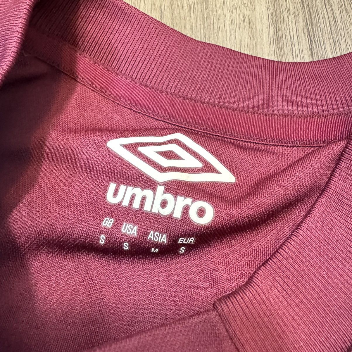 Umbro West Ham 17/18 home shirt #17 Chicharito Size US S / EU 44-46 / 1 - 9 Thumbnail