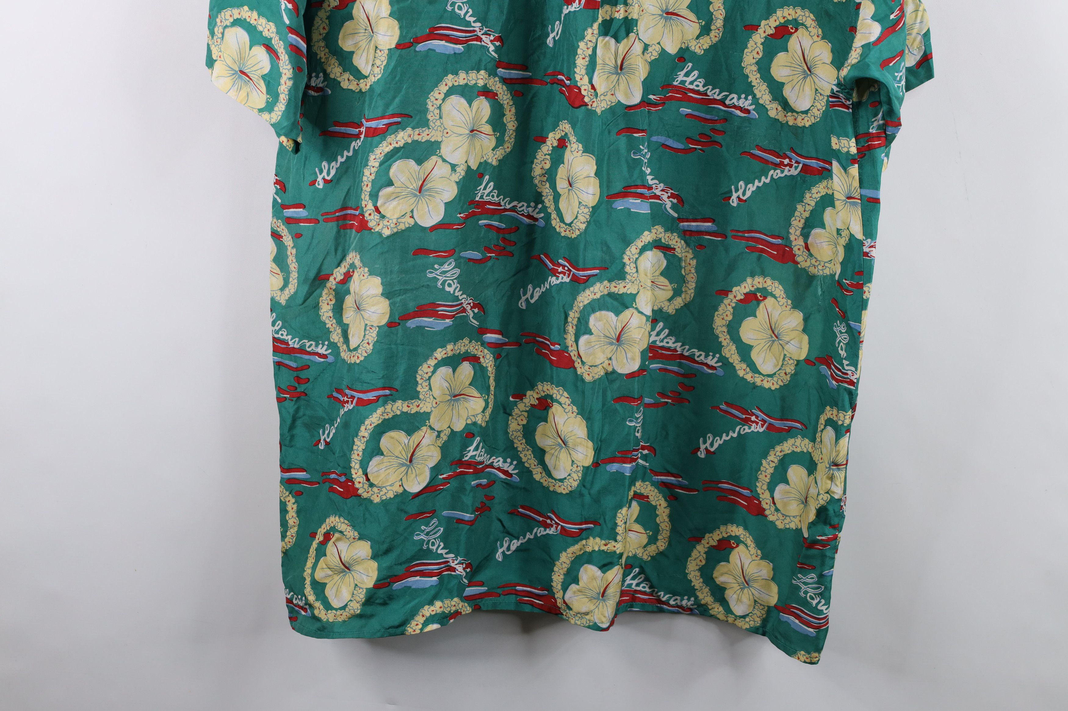 Vintage Vintage 90s Streetwear Hawaiian Luau Collared Button Shirt Size US XL / EU 56 / 4 - 14 Thumbnail