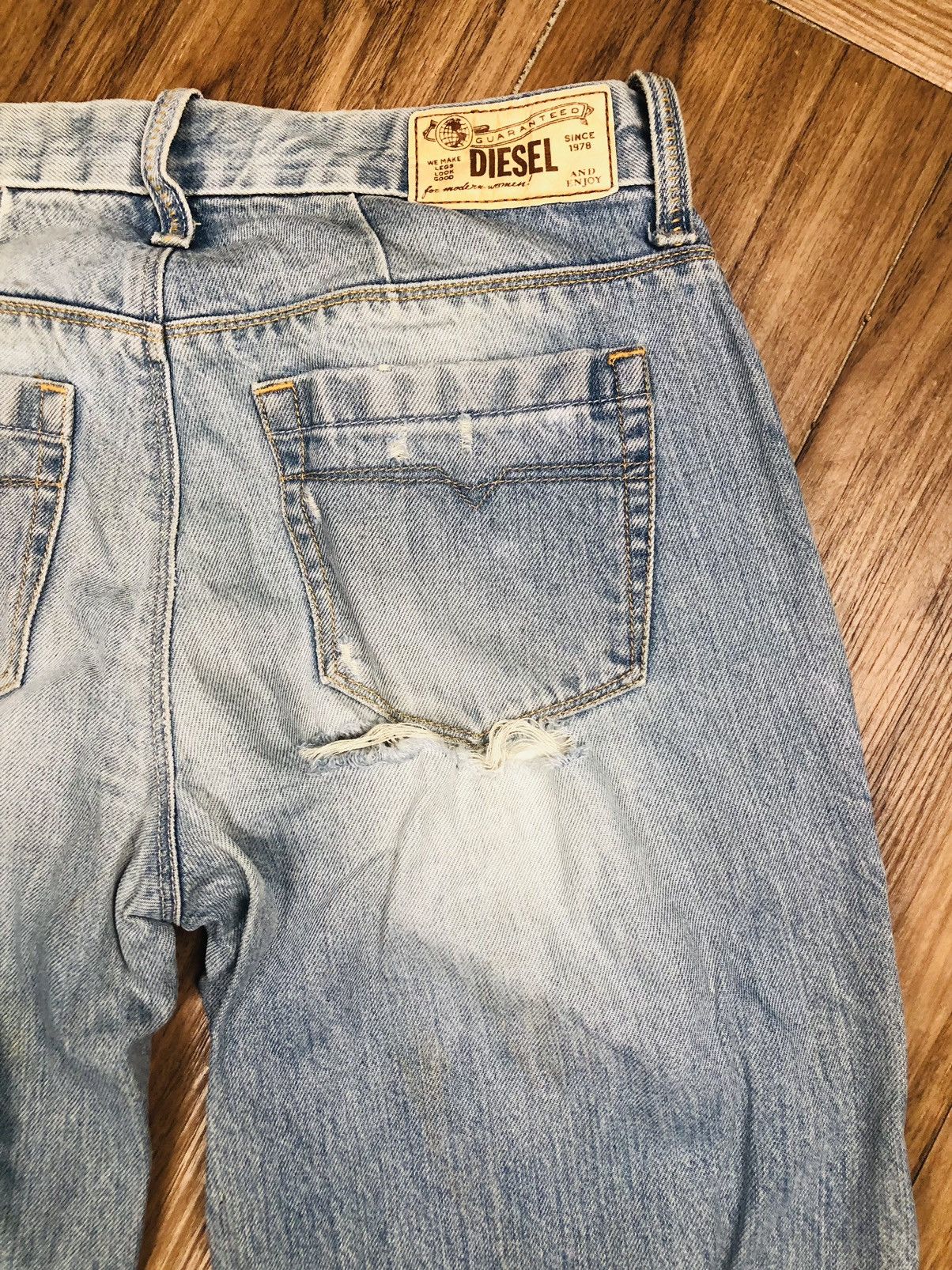 Diesel Diesel Flairlegg Regular Flare Jeans (37) Size 26" / US 2 / IT 38 - 20 Thumbnail
