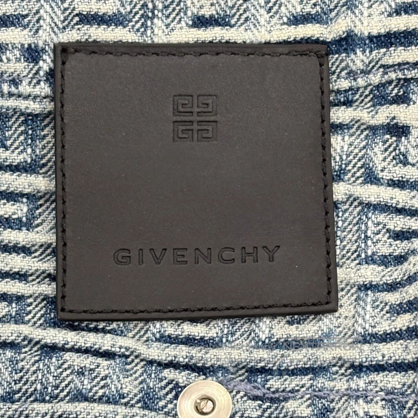 Givenchy Givenchy 4G vintage denim short skirt Size 41" - 3 Thumbnail