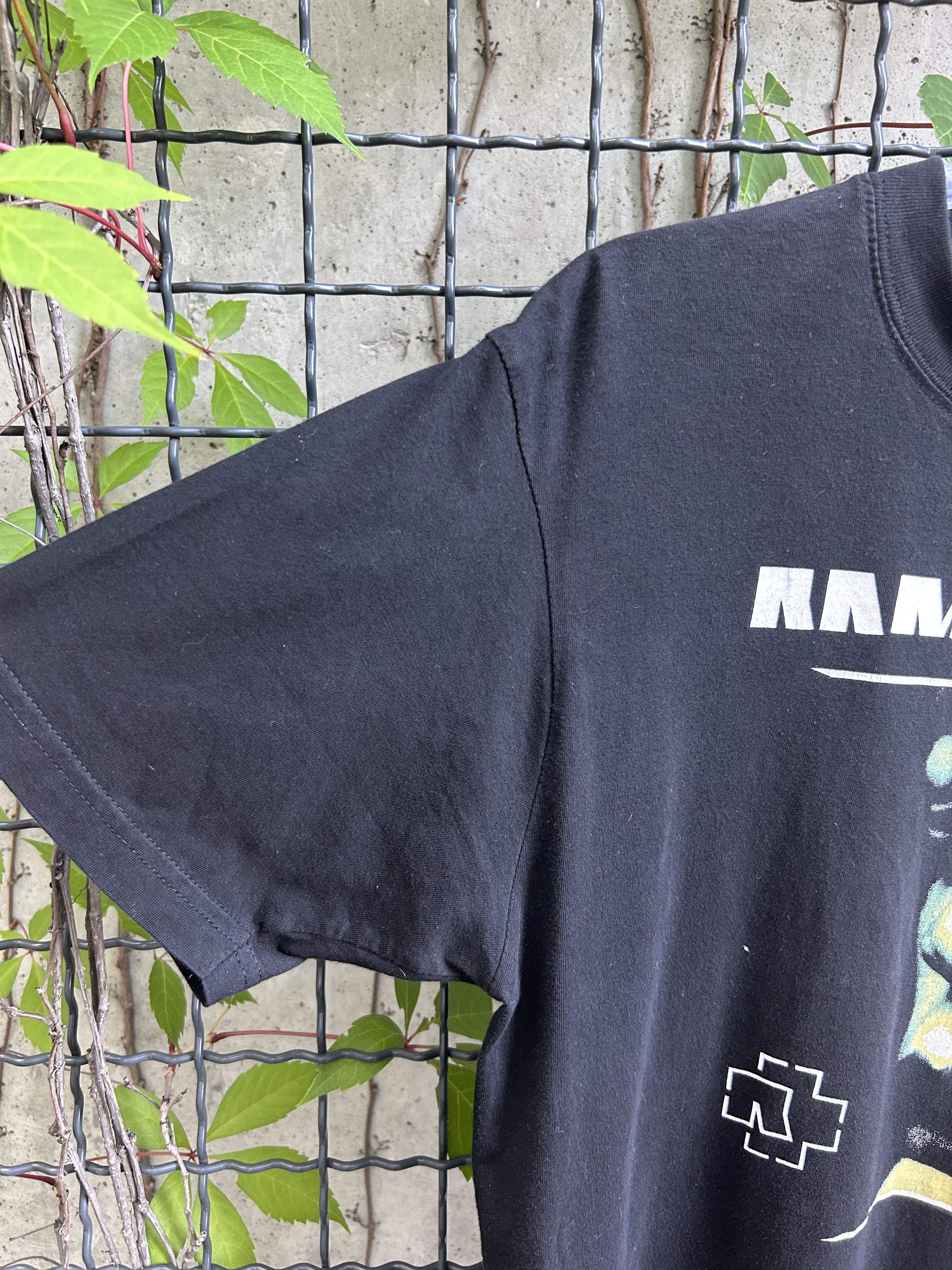 Band Tees Rammstein Mutter Vintage 2000s Rock Band Tee Size US M / EU 48-50 / 2 - 4 Thumbnail