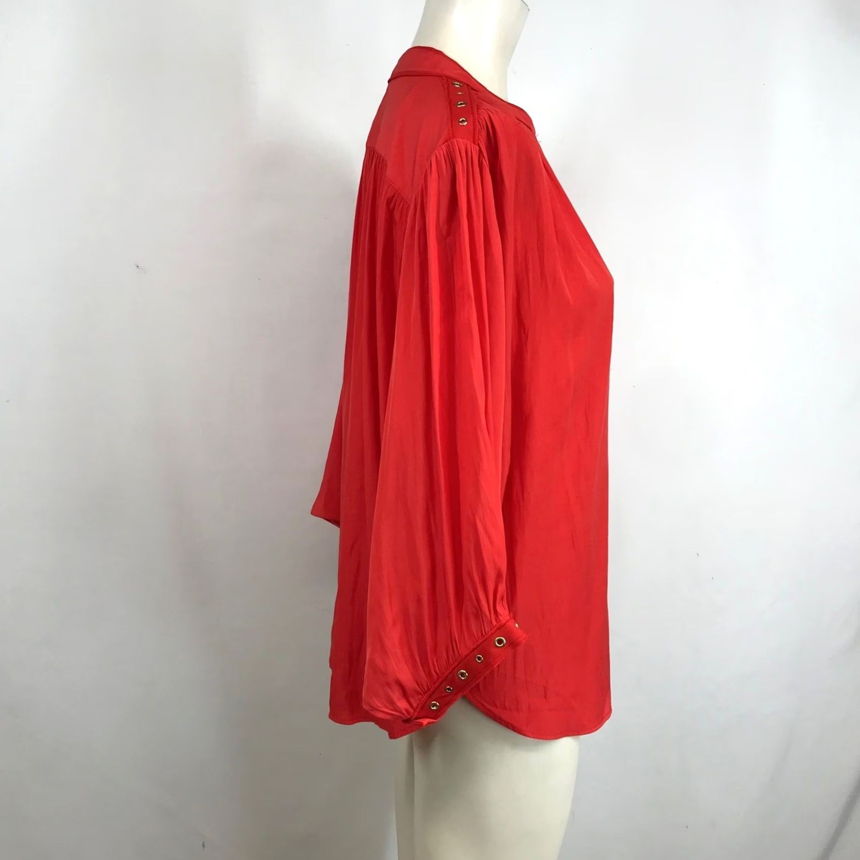 Vintage VINTAGE Chico's Chicos Red Grommet Button Front Blouse Mandarin Collar 3/4 Sleeve Size 10 Womens Red Blouse Size L / US 10 / IT 46 - 4 Thumbnail