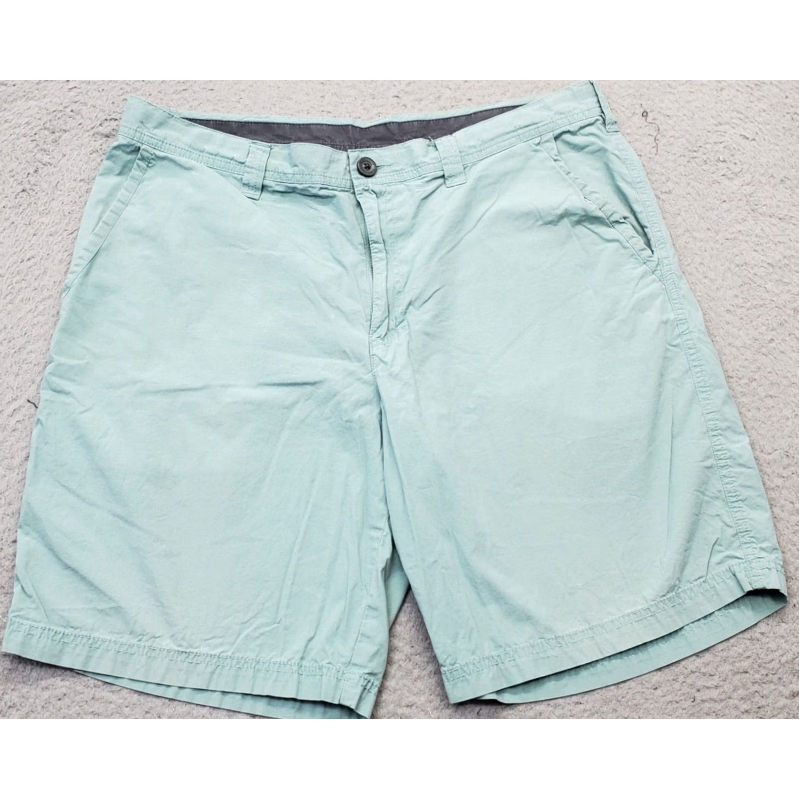 Vintage Columbia Mens Chino Shorts 36W Green Slash Pockets Mid Waist Casual Sportswear Shirt/Shorts Footwear? Size US 36 / EU 52 - 2 Thumbnail