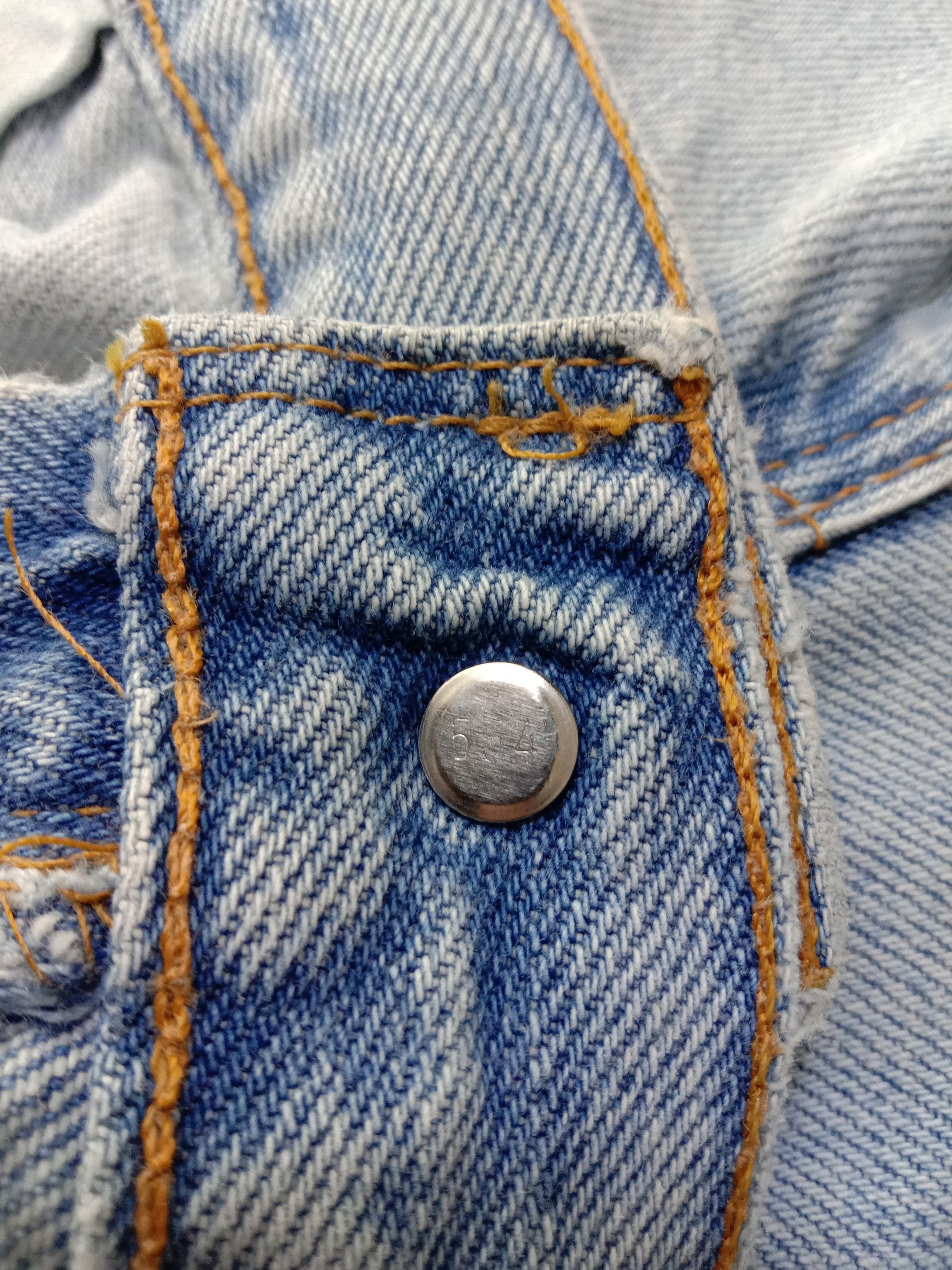 Vintage Levi's 570 Baggy Fit Jeans Light Wash Denim