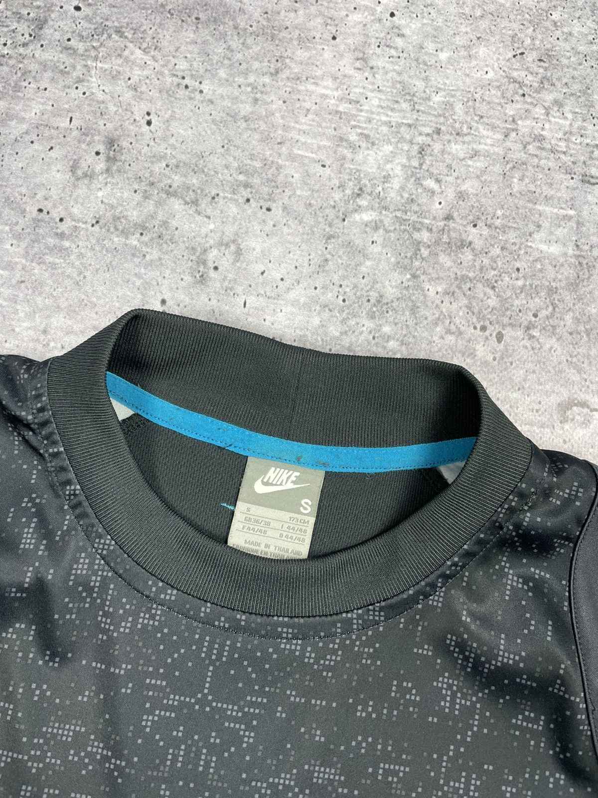 Nike × Vintage Vintage Nike Air LTD Y2K Style Big Logo Central Swoosh Tee Size US S / EU 44-46 / 1 - 9 Thumbnail