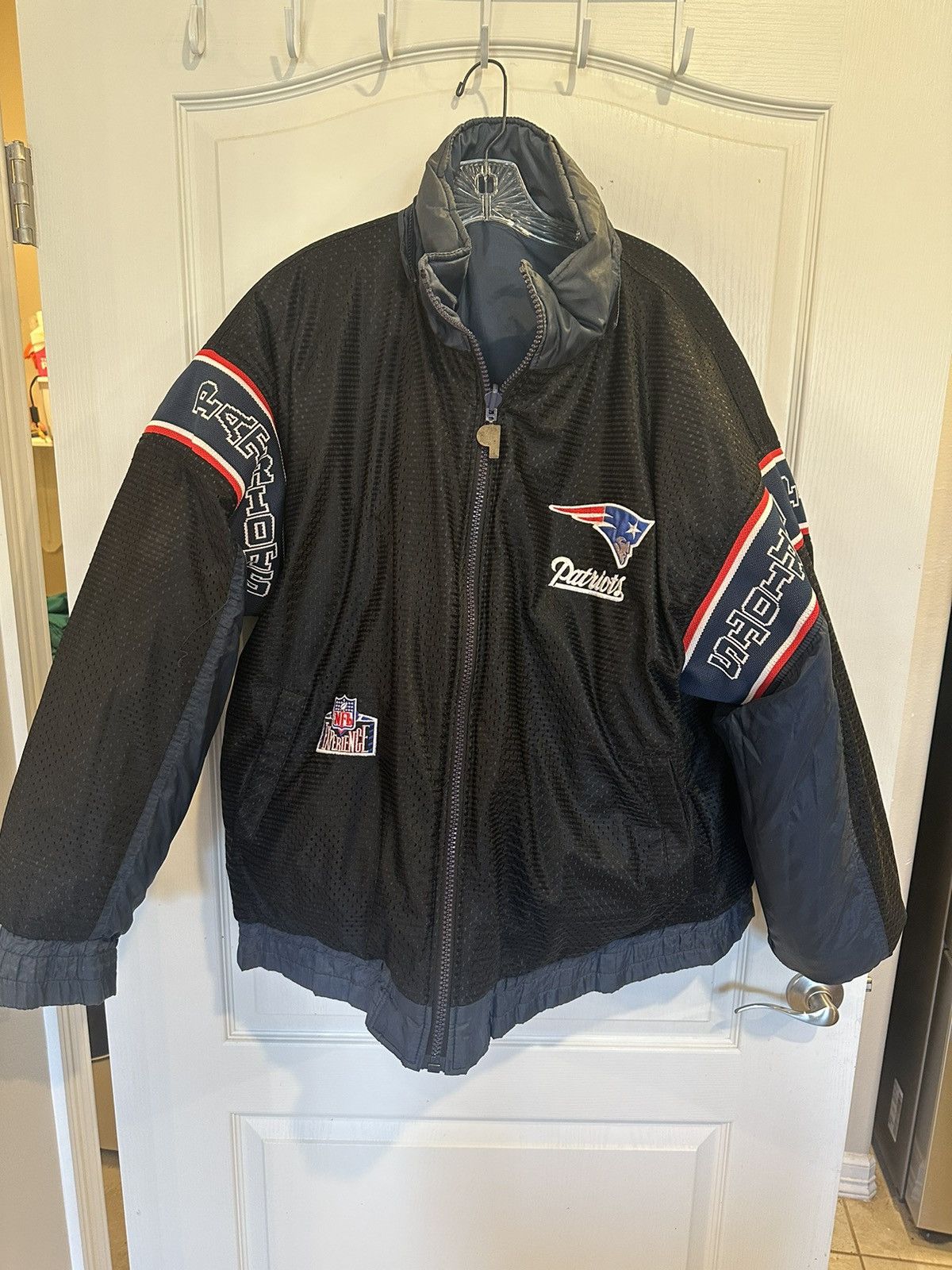 Pro Player VINTAGE NFL New England Patriots Jacket Xl