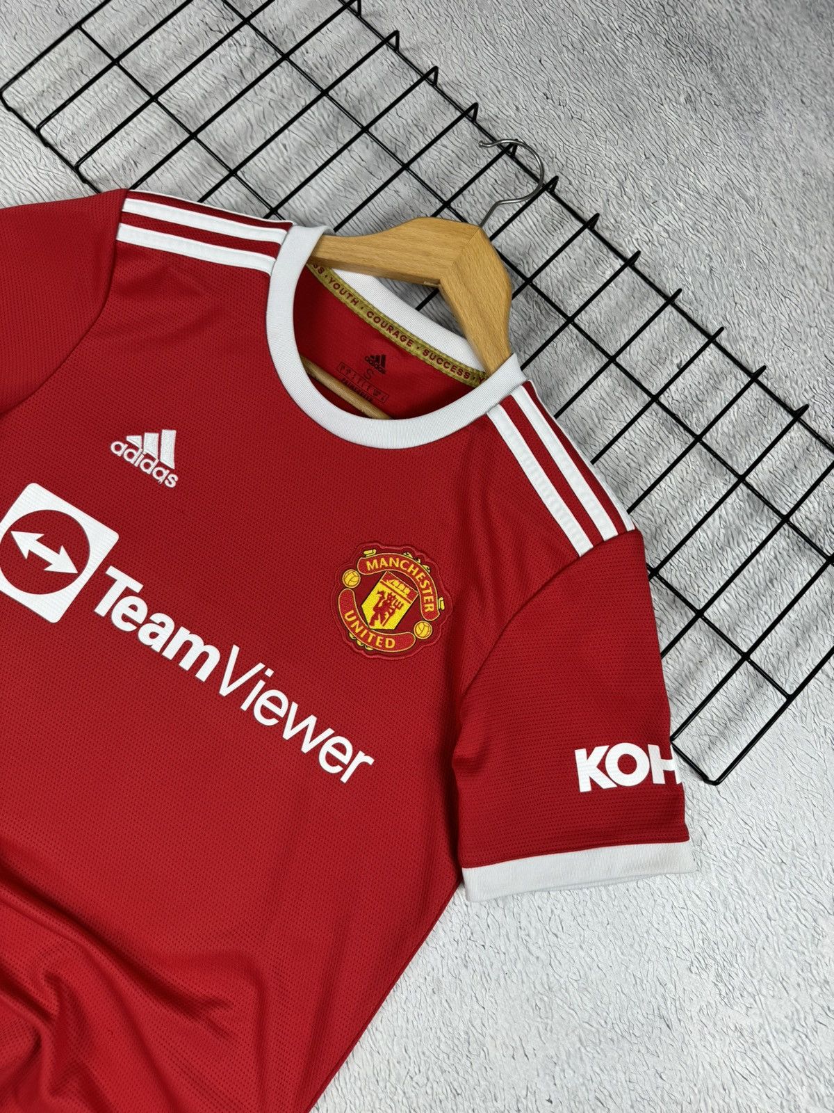 Adidas LINGARD Vintage Manchester United 2021/22 Adidas Jersey S sz Size US S / EU 44-46 / 1 - 3 Thumbnail