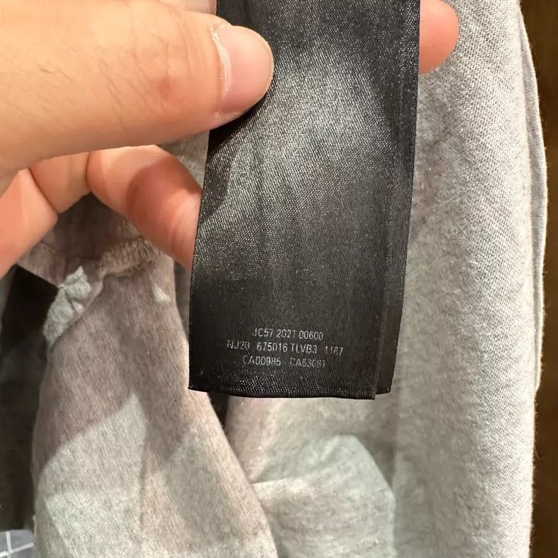 Balenciaga Balenciaga Inverted letter logo embroidered gray short sle Size US S / EU 44-46 / 1 - 7 Thumbnail