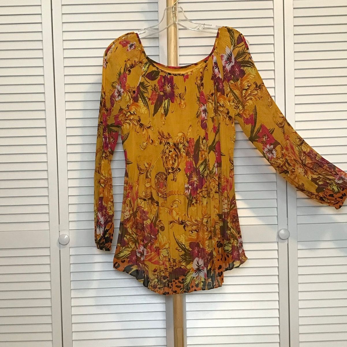 Other Nygard Floral Scoop Neck Open Shoulder Long Sleeved Blouse Size M / US 6-8 / IT 42-44 - 2 Thumbnail