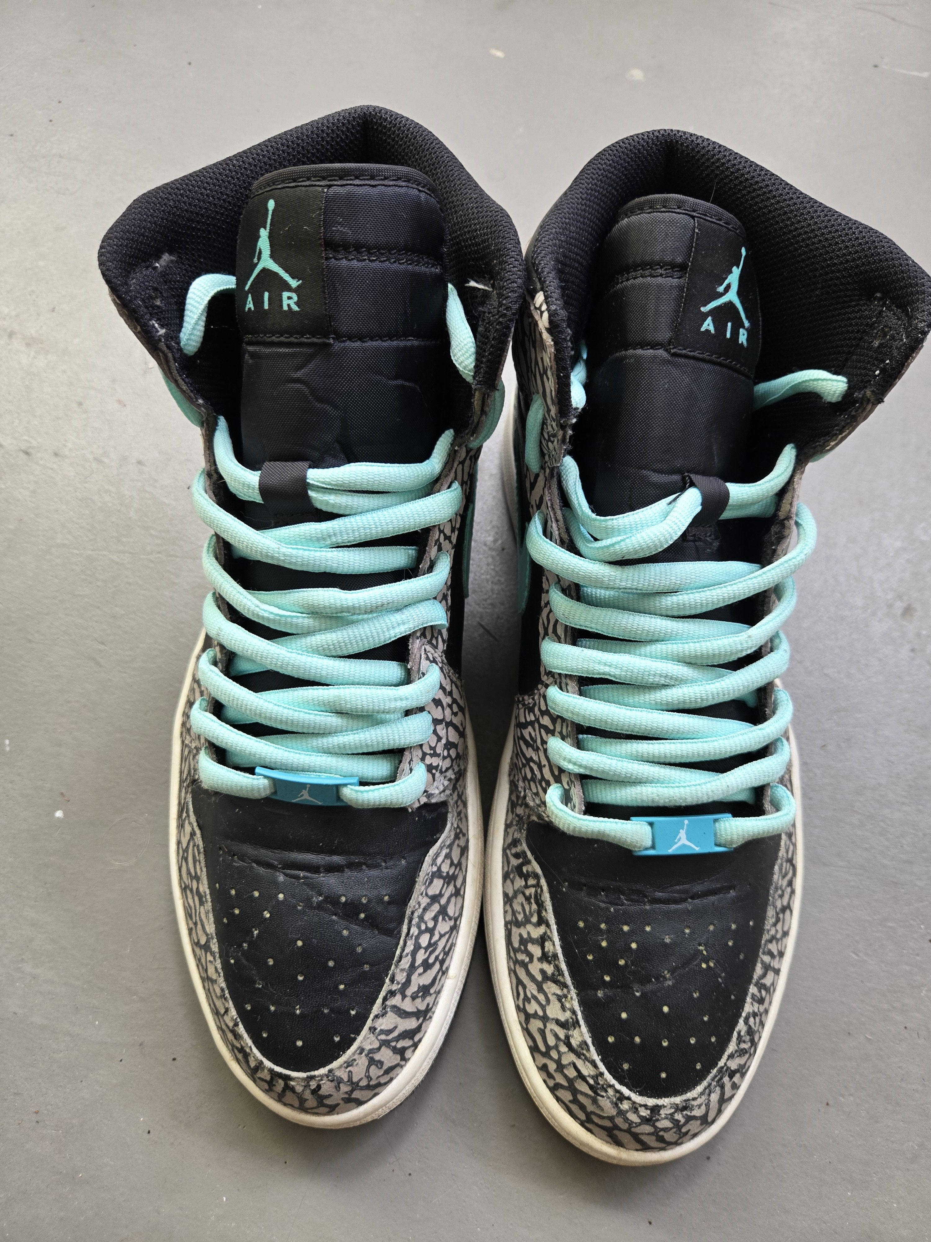 Jordan Brand × Nike Nike Air Jordan 1 High Cement Size US 10.5 / EU 43-44 - 1 Thumbnail