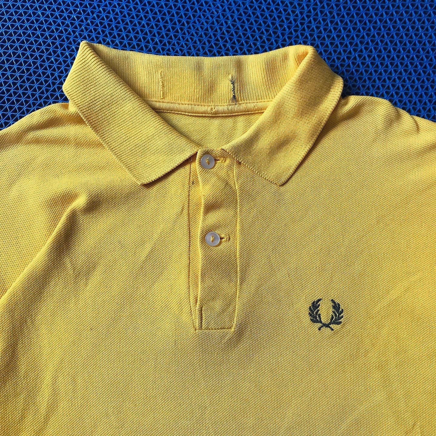 Fred Perry × Other UK × Vintage Fredperry Yellow Gold Polo shirt Size Small Basic polo Size US M / EU 48-50 / 2 - 1 Thumbnail