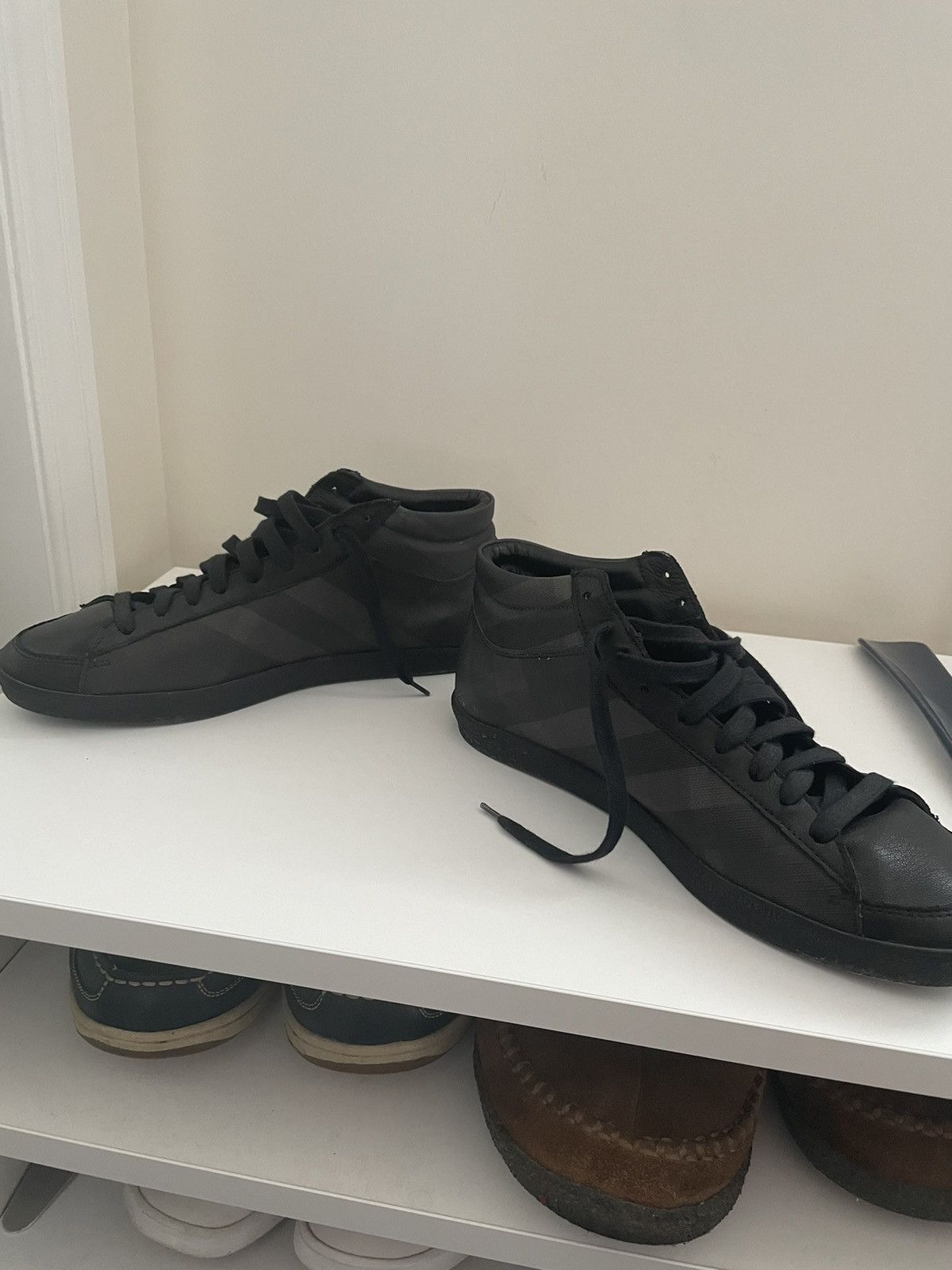 Burberry Black Midtop Burberry Shoes, Women's Size US 6 / EU 39 - 5 Thumbnail