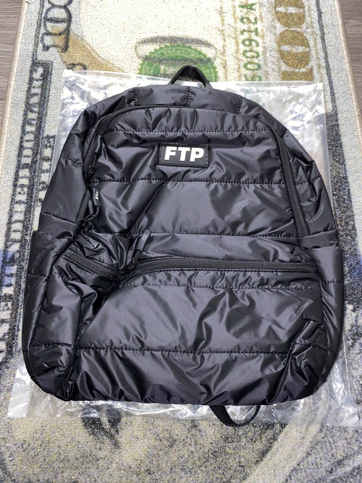 未使用品】 FTP fuck the population 10周年 リュック FTP 10周年記念