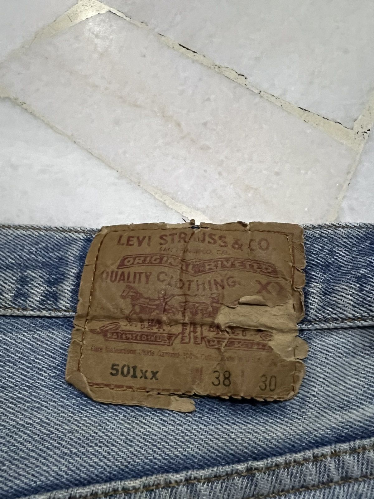Levi's 💥90’s💥Vintage Levis 501XX Stone Wash Distress Jean USA Size US 35 - 20 Thumbnail