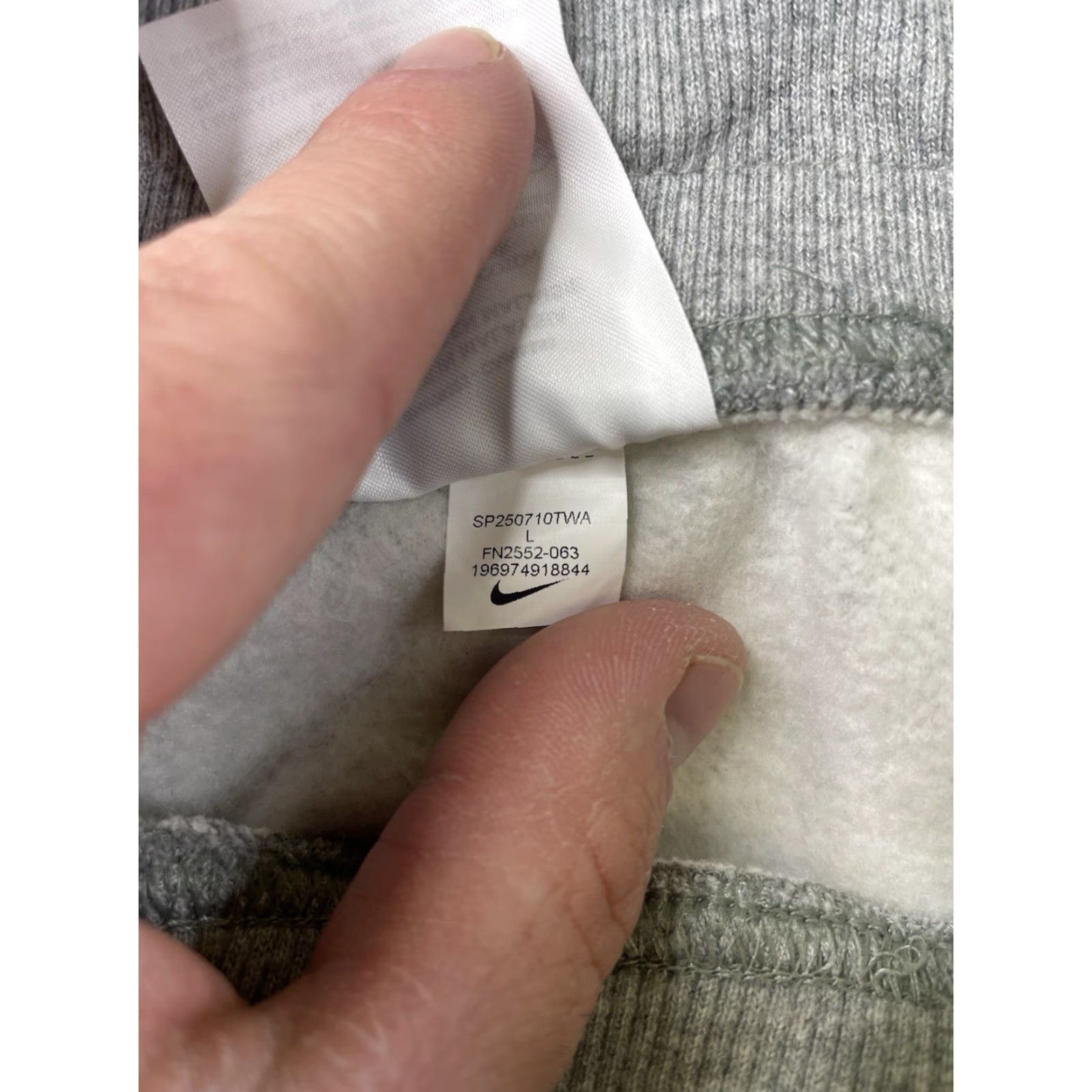 Nike NIKE Sportswear Oversized Logo Gray Fleece Jogger Pants Women Large Pockets Size 36" / US 14 / IT 50 - 3 Thumbnail