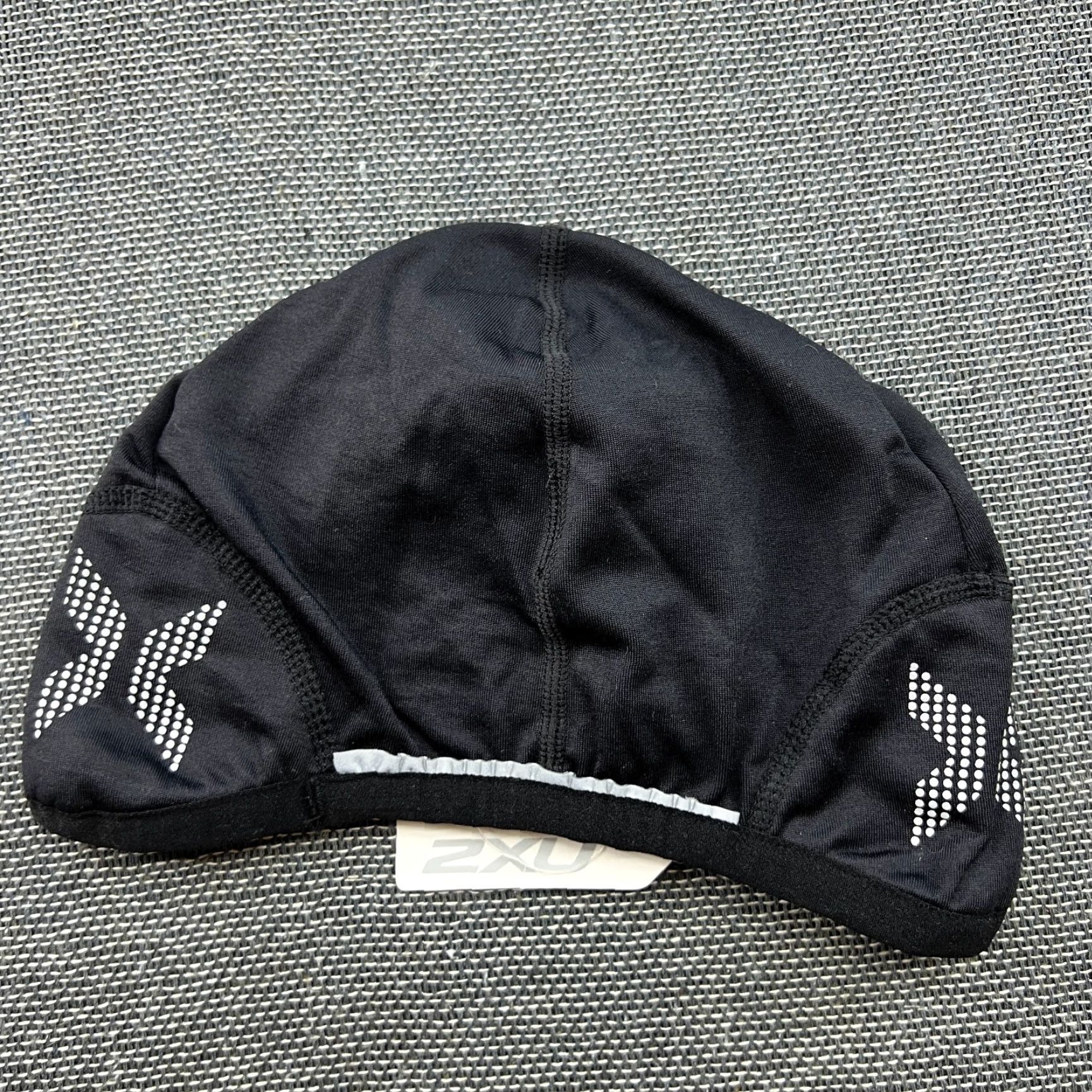 2XU 2XU Running Cap Beanie Hat One Size OSFA Lightweight Quick Dry Unisex Adults Black Size ONE SIZE - 5 Thumbnail