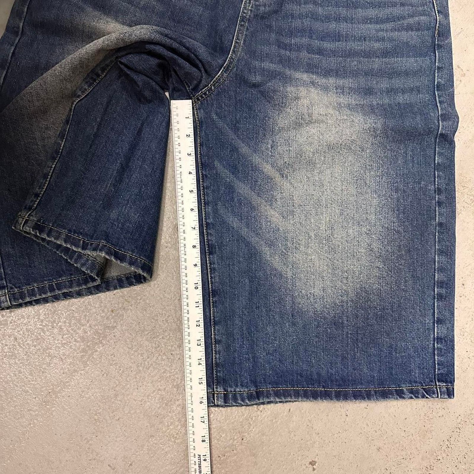 Vintage Vintage Baggy Y2k Urban Wide Leg Faded Skater Shorts Mens 34 Size US 34 / EU 50 - 5 Thumbnail