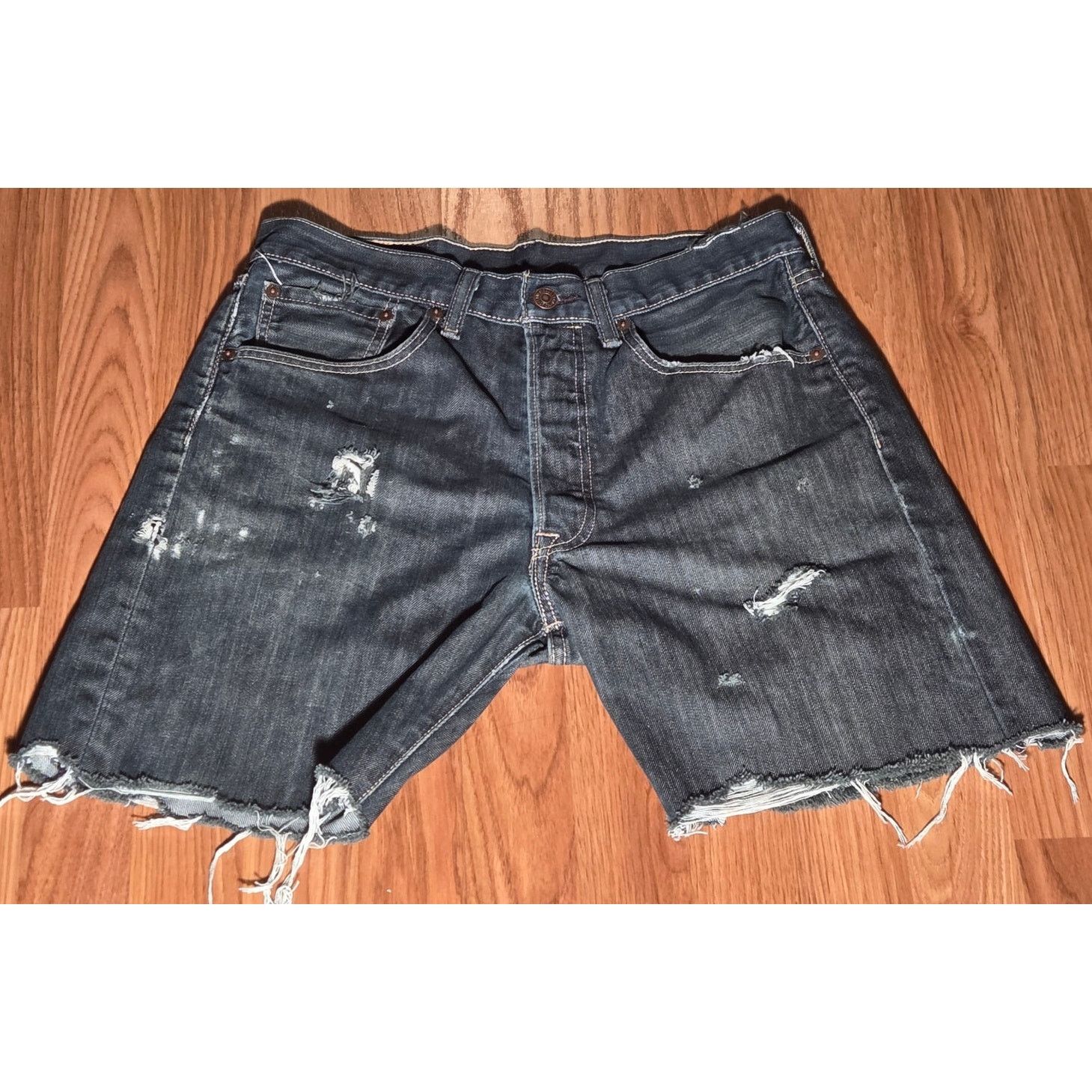 Levi's Levi's Women's Distressed Denim Shorts - Size W32 - Blue Size 32" / US 10 / IT 46 - 2 Thumbnail