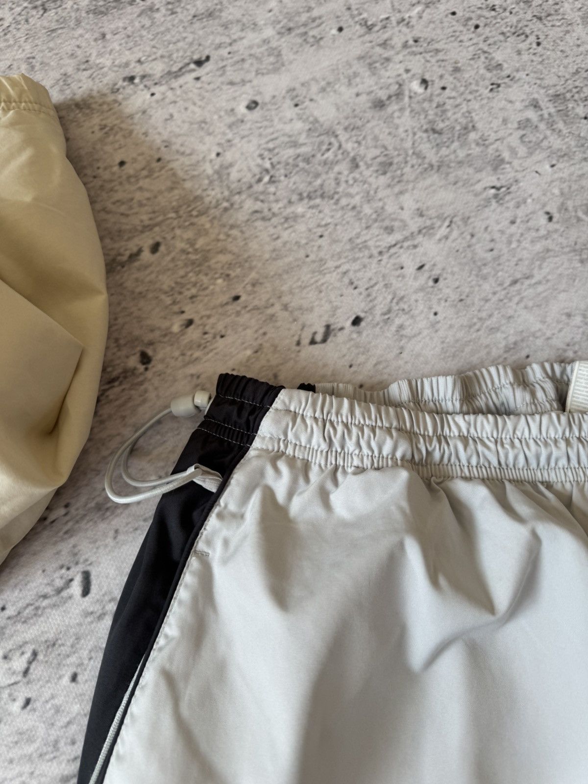 Nike × Vintage NIKE AIR MAX NYLON VINTAGE Y2K BAGGY FIT PANTS SWEATPANTS Size US 34 / EU 50 - 8 Thumbnail
