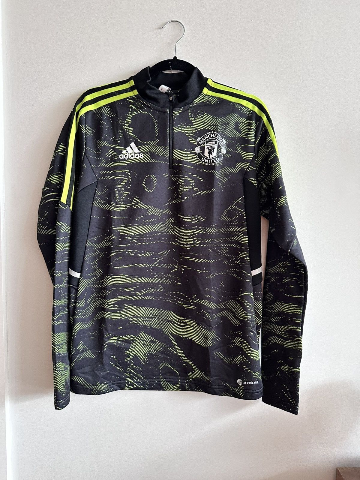 Adidas Manchester United Training Top (Adidas, 2022/23) Size US S / EU 44-46 / 1 - 1 Thumbnail