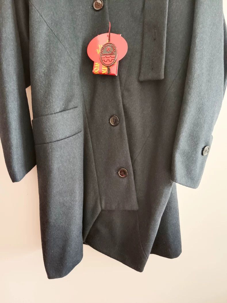 Vivienne Westwood Vivienne Westwood A wool coat for a woman with asymmetrica Size M / US 6-8 / IT 42-44 - 3 Thumbnail