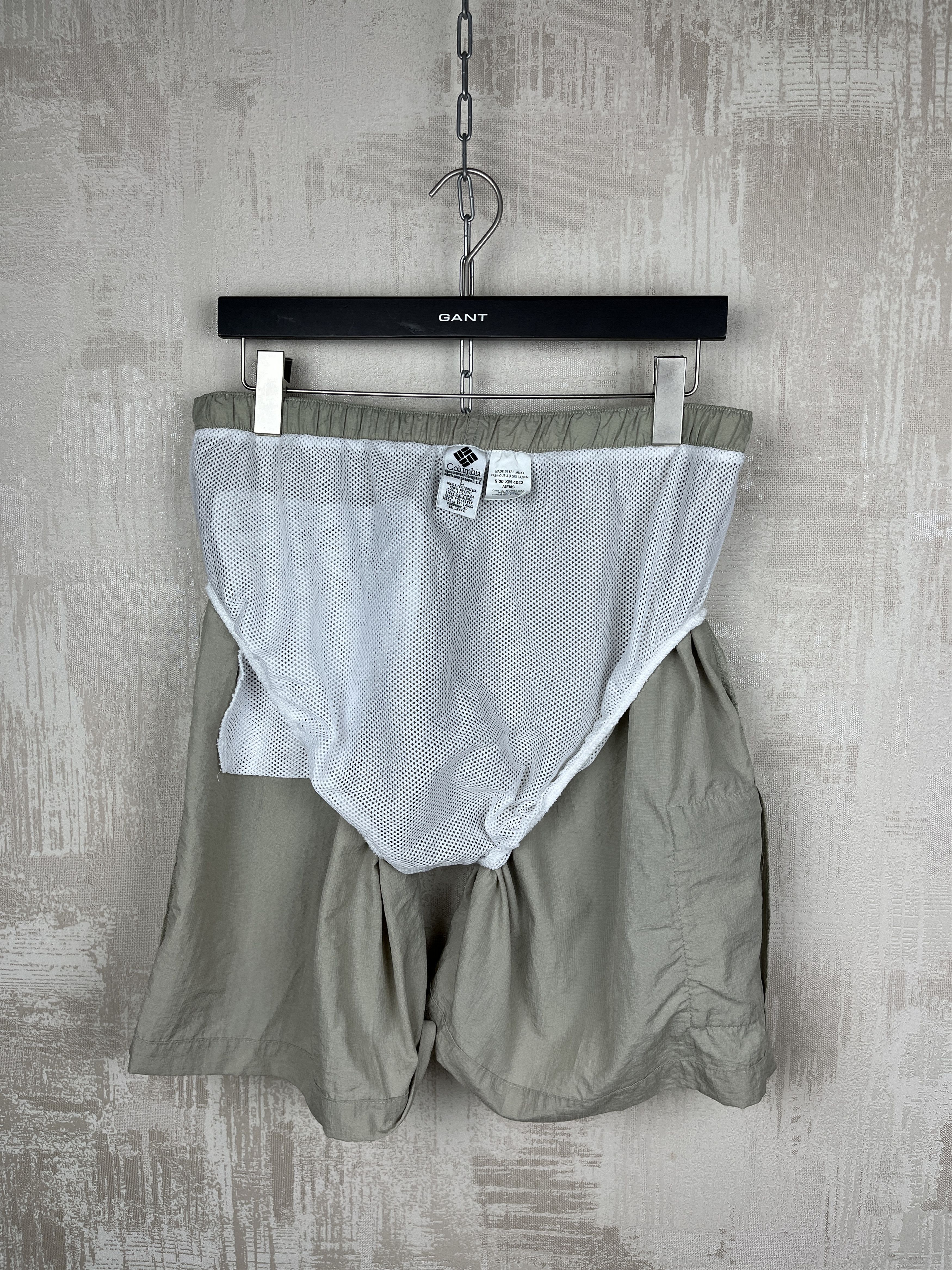 Columbia × Vintage Vintage 90's Columbia Nylon Swim Shorts Size L Size US 34 / EU 50 - 15 Thumbnail