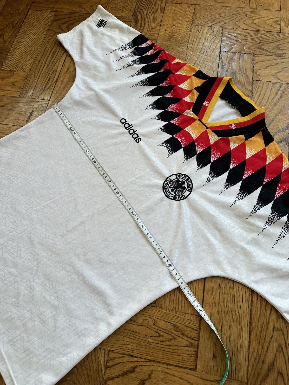 Vintage ADIDAS GERMANY 1994 1996 HOME FOOTBALL SHIRT SOCCER JERSEY Size US L / EU 52-54 / 3 - 13 Thumbnail