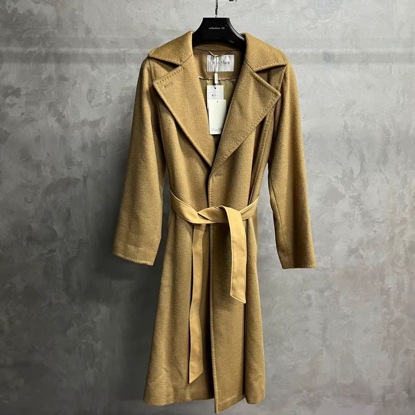 Max Mara maxmara camel solid lapel cinched waist mid-length coat 36 Size M / US 6-8 / IT 42-44 - 1 Thumbnail
