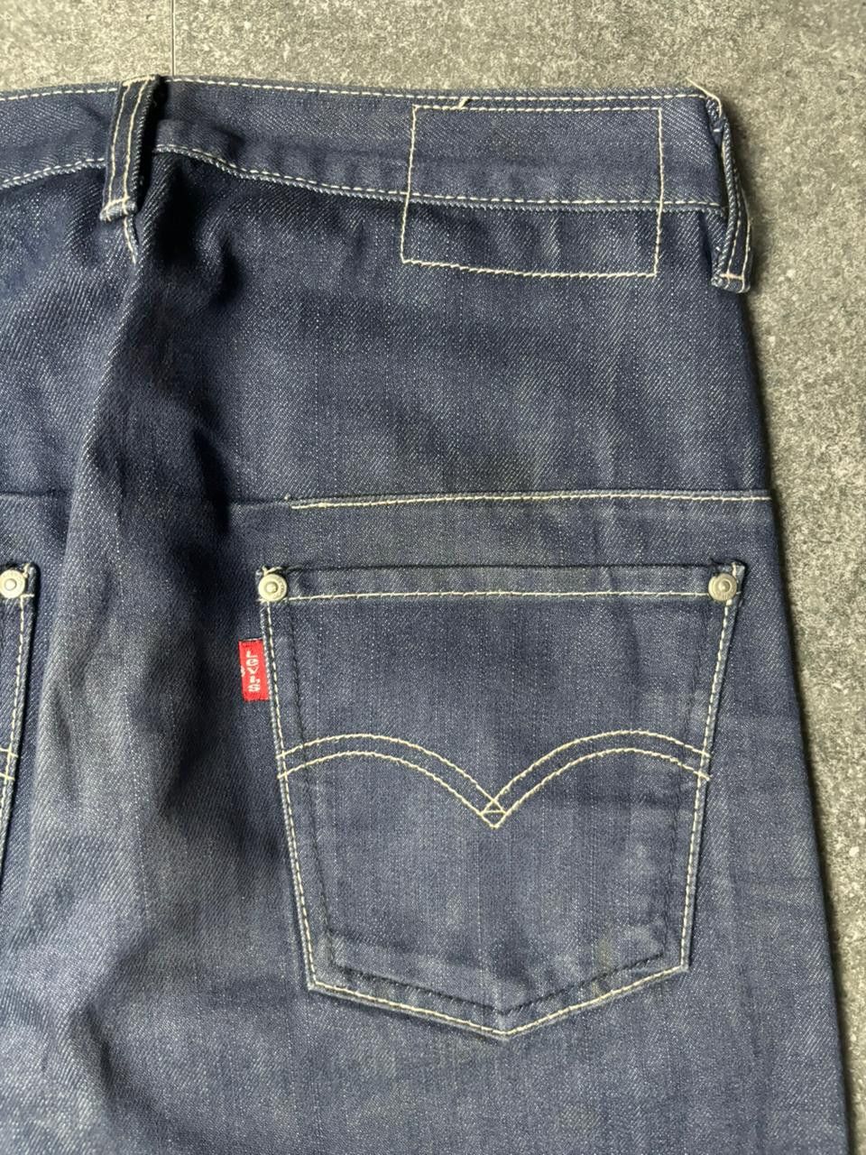Levi's 2000s Levi's Engineered Twisted Jeans Size US 27 - 11 Thumbnail