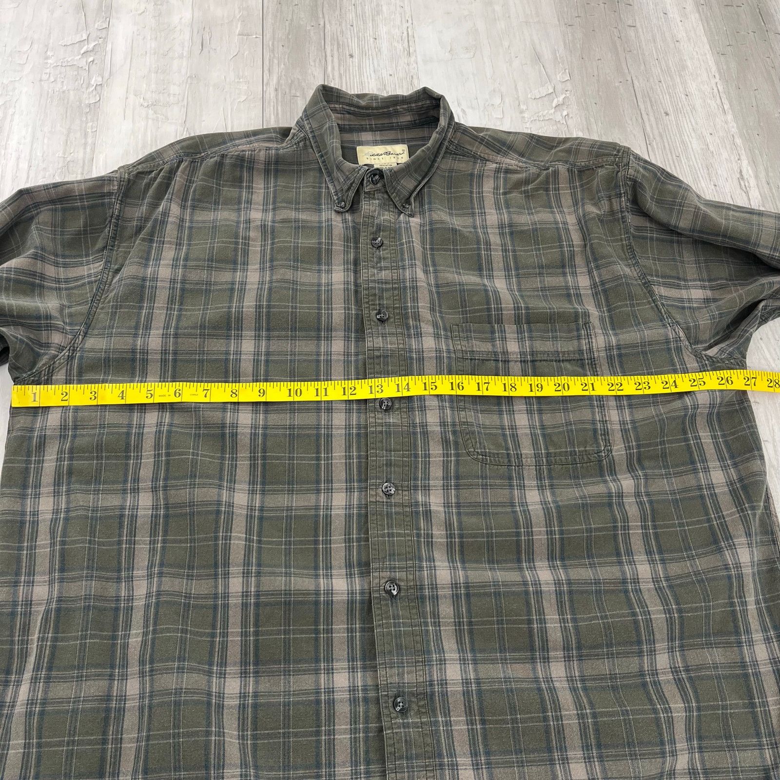 Eddie Bauer Eddie Bauer Green Plaid Button Up Shirt XL Size US XL / EU 56 / 4 - 7 Thumbnail
