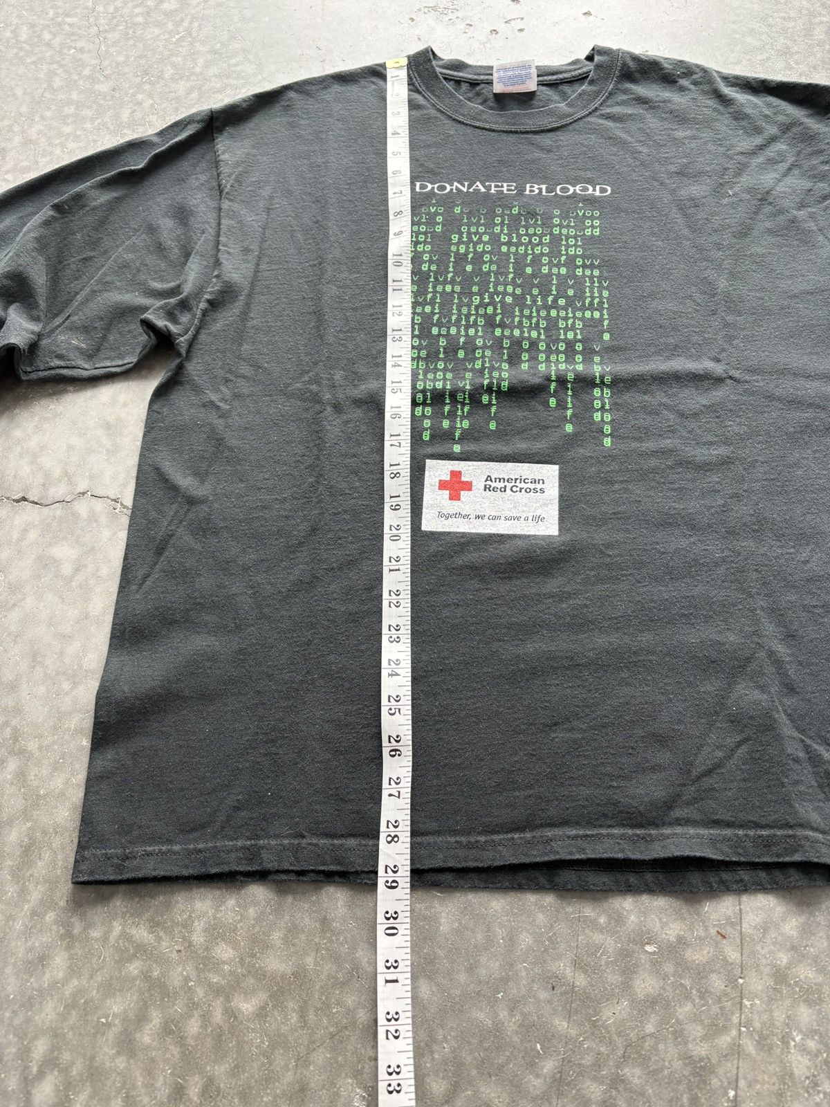 Vintage Vintage Y2K The Matrix Style Red Cross Graphic Tee Size US XL / EU 56 / 4 - 7 Thumbnail