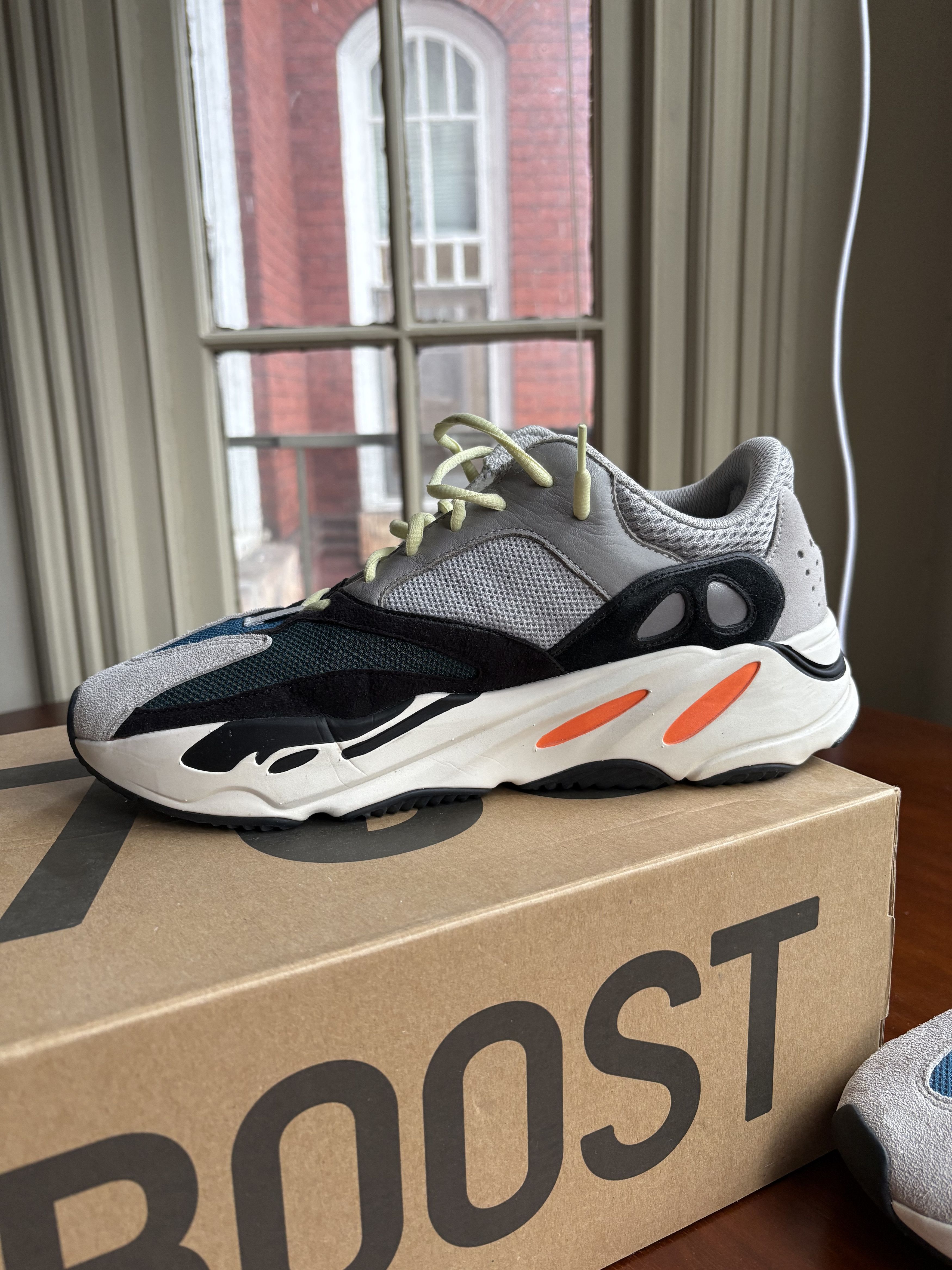Yeezy Yeezy 700 waverunner Size US 11.5 / EU 44-45 - 7 Thumbnail