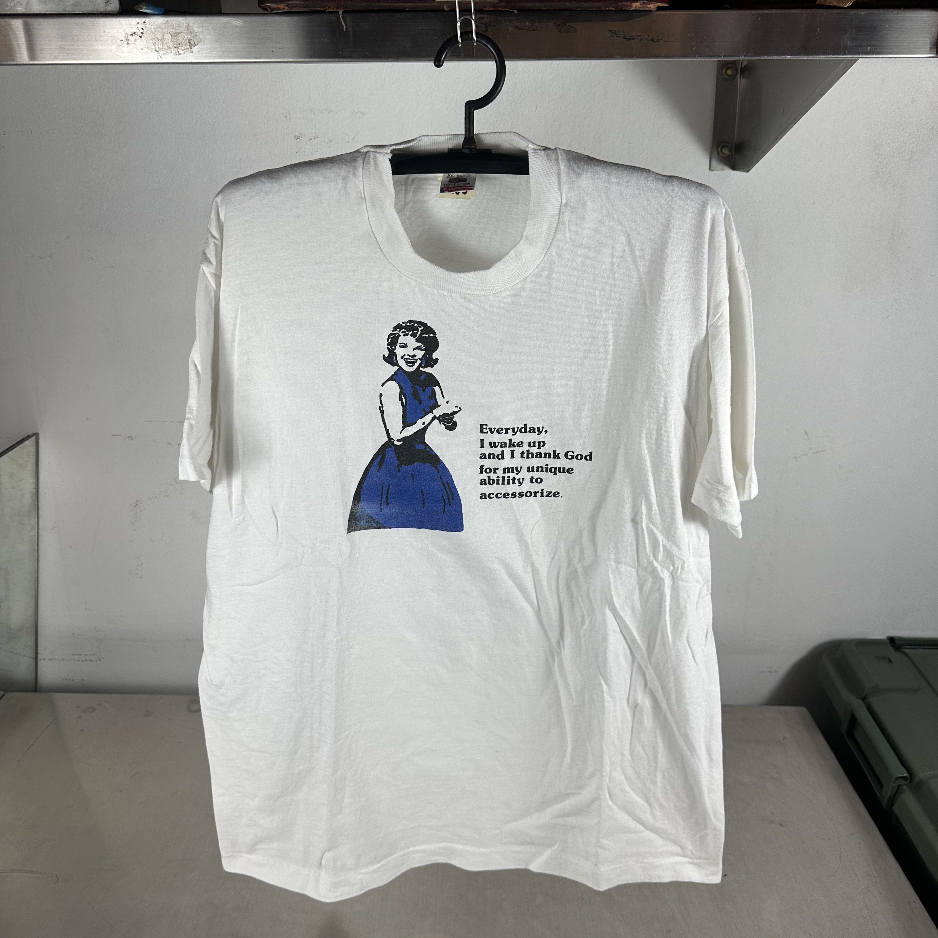 Vintage 90s Everyday I Wake Up And Thank God for My Unique Tee Size US XL / EU 56 / 4 - 1 Thumbnail