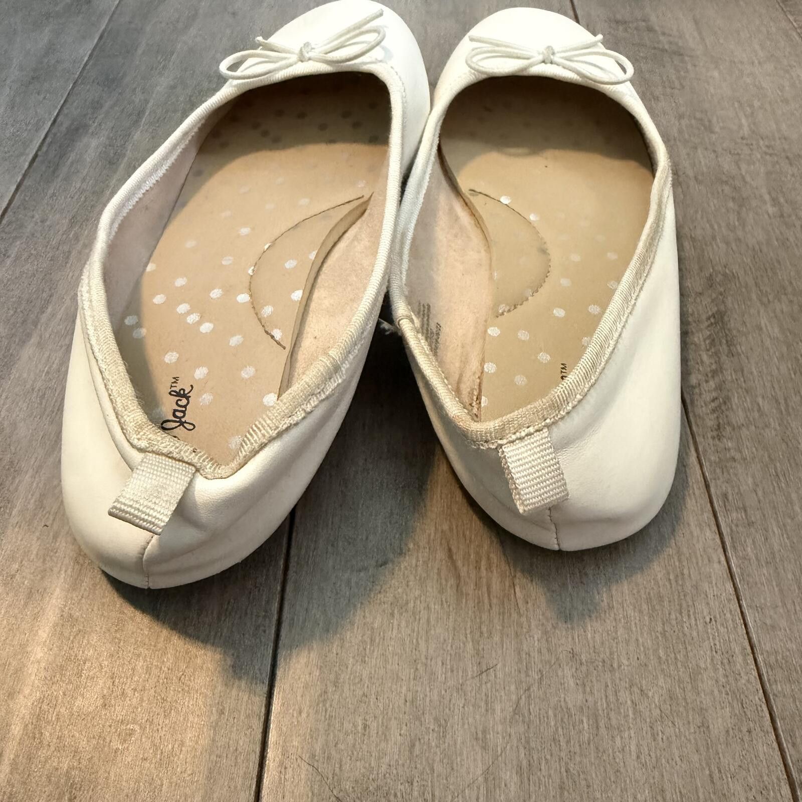 Other Cat & Jack White Ballet Flats with Bow Detail Size 1 Big Kid Size US 4 / IT 34 - 4 Thumbnail