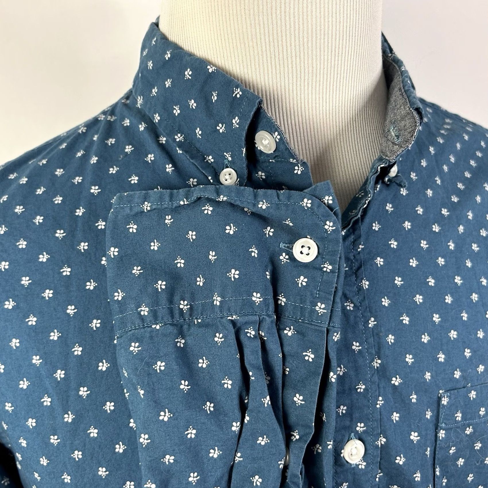 J.Crew J.CREW XL Casual Button-Down Shirt Floral Print Green Blue 100% Cotton Mens Shirt Button-Front Long Sleeve Shirt Size US XL / EU 56 / 4 - 4 Thumbnail
