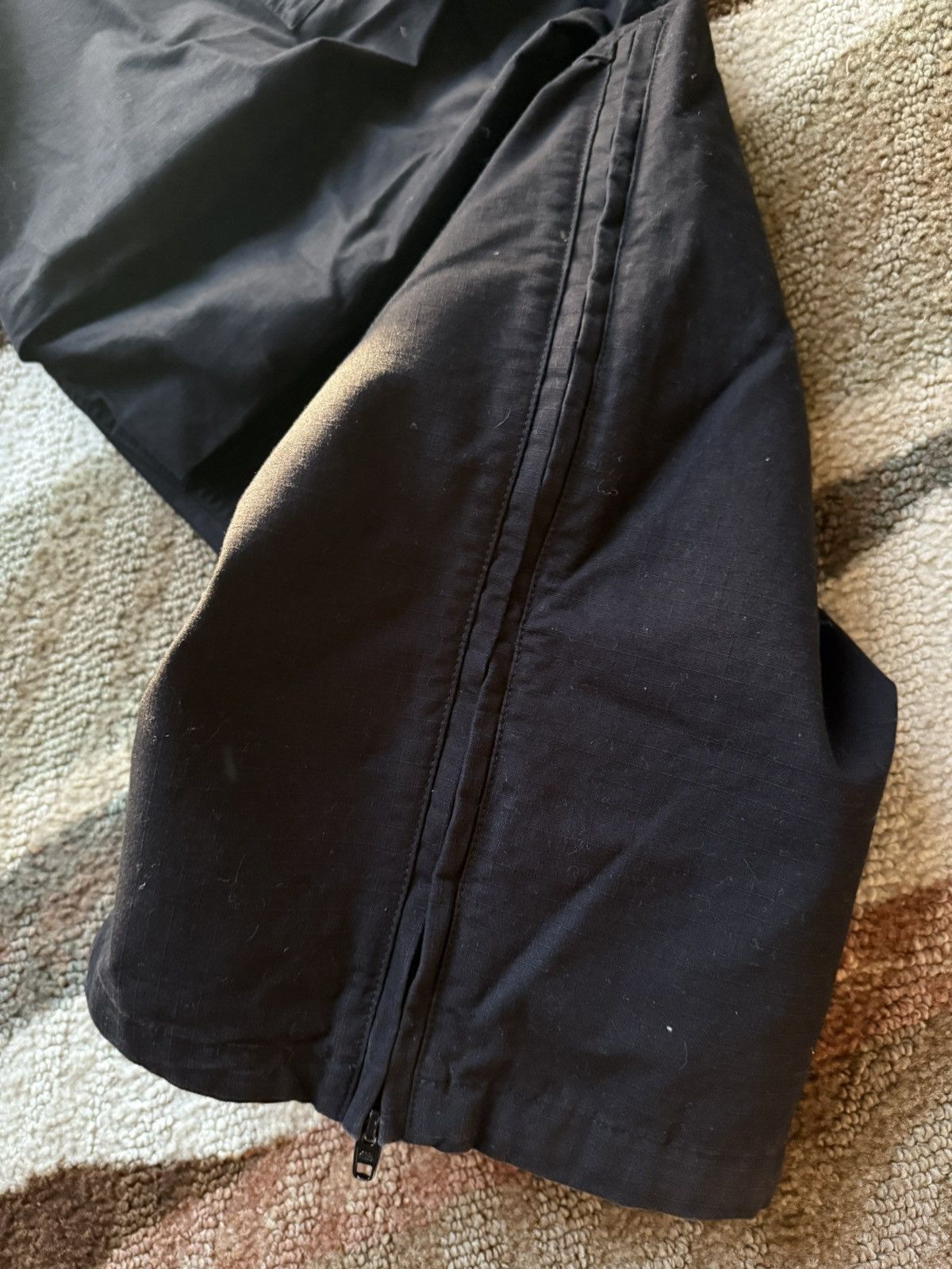 Balenciaga NWOT Balenciaga Cargos w Zipper flare Size US 36 / EU 52 - 4 Thumbnail