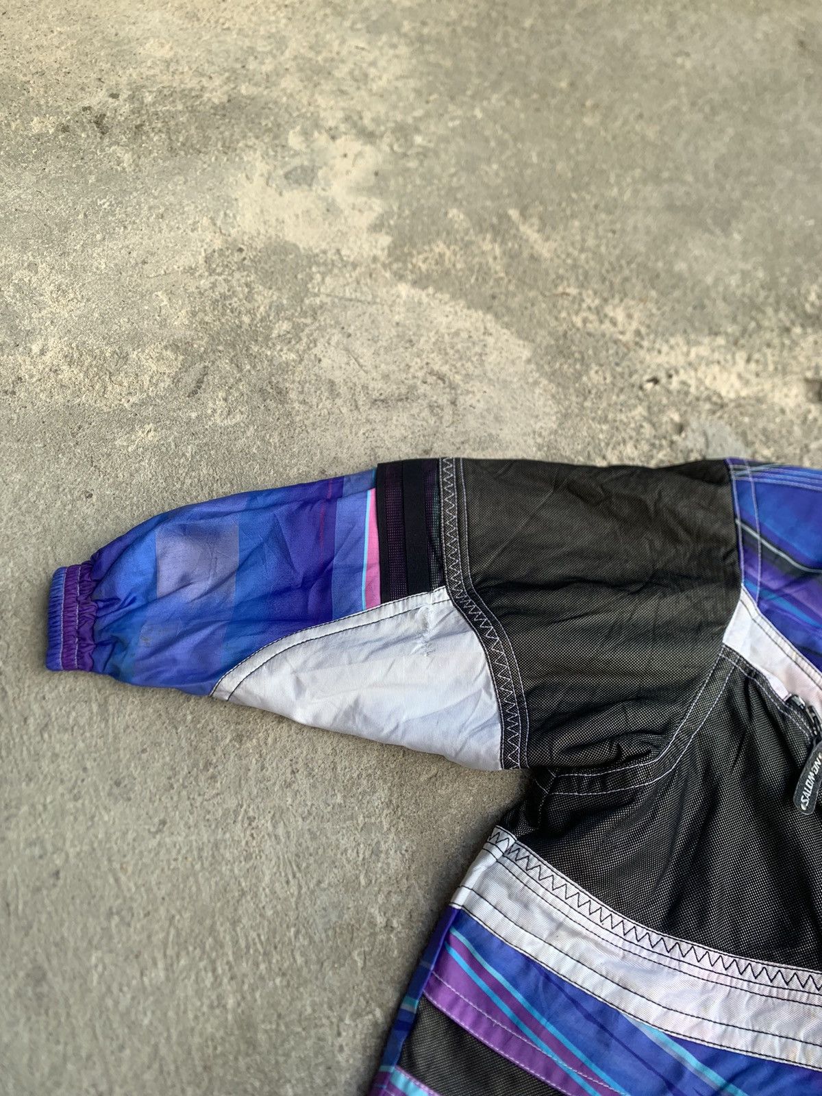 Salomon × Vintage Very Rare Salomon Ski Jacket with Hoodie Production Size US L / EU 52-54 / 3 - 3 Thumbnail