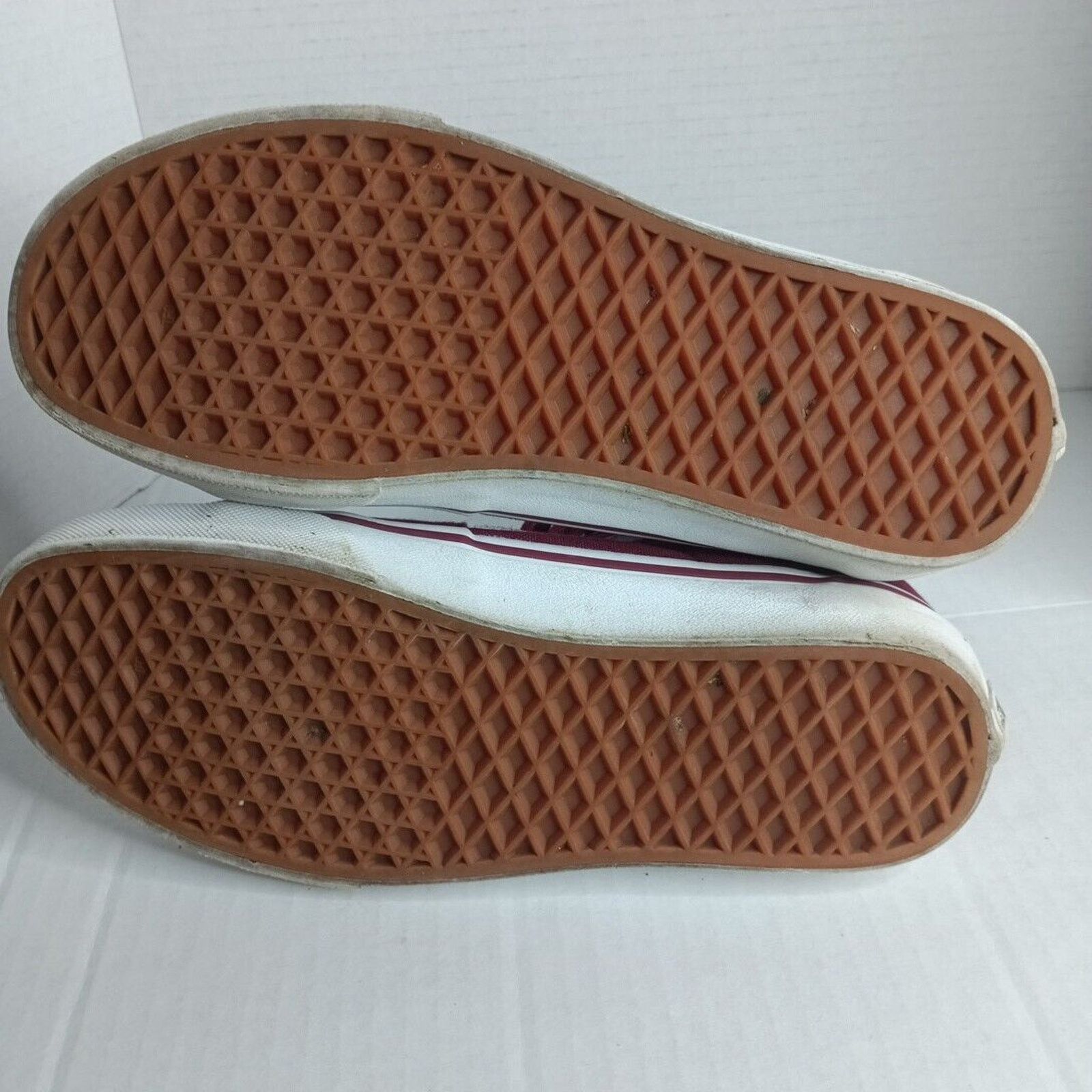 Vans Vans Maroon High Top Shoes Men’s Size 7 Women’s 8.5 Size US 7 / EU 40 - 6 Thumbnail