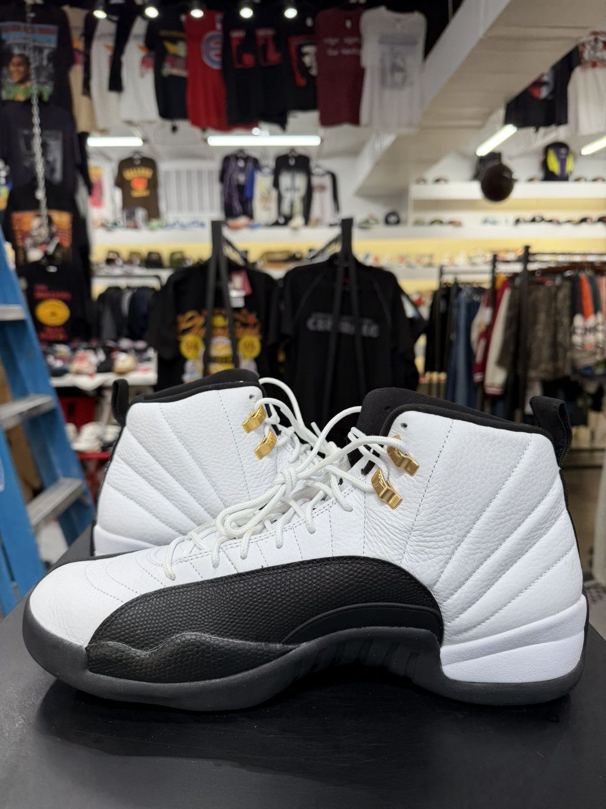 Jordan Brand Air Jordan 12 Taxi Size 13 (2025) Size US 13 / EU 46 - 4 Thumbnail