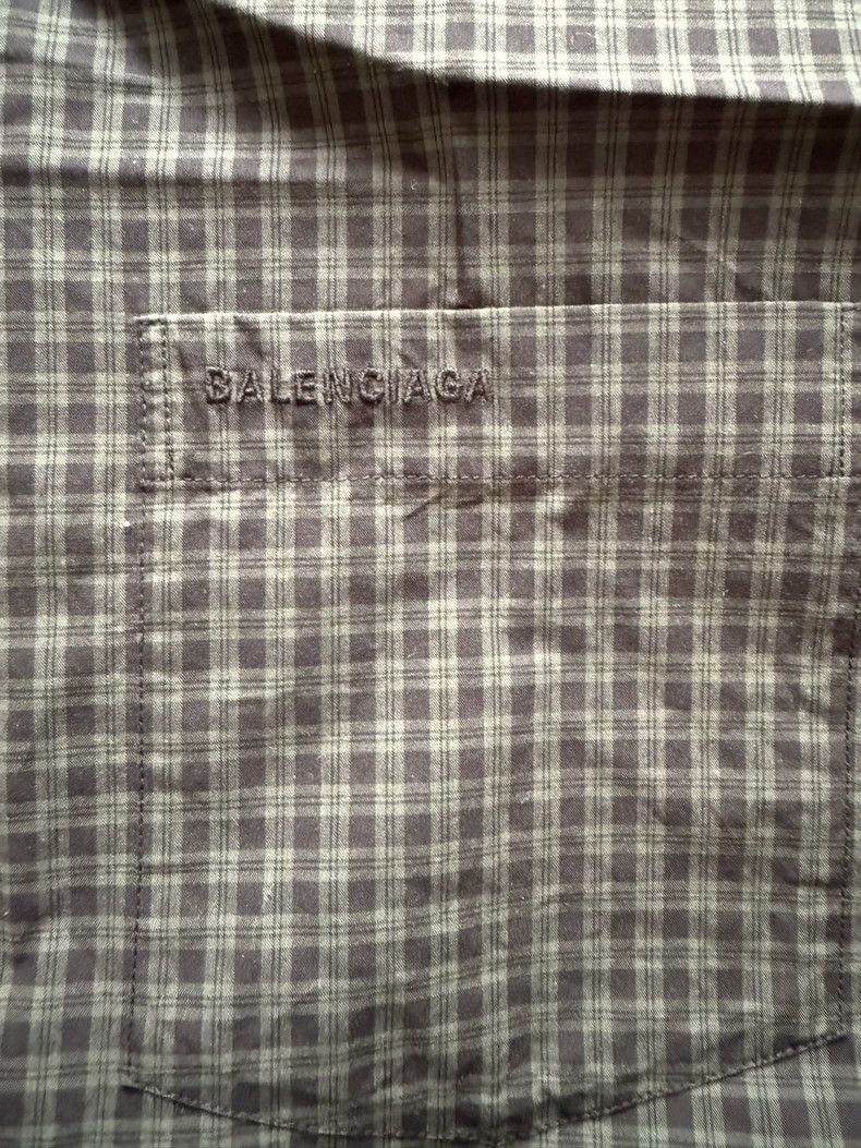 Balenciaga Balenciaga Irregular shirt embroidered logo on chest Size US L / EU 52-54 / 3 - 3 Thumbnail