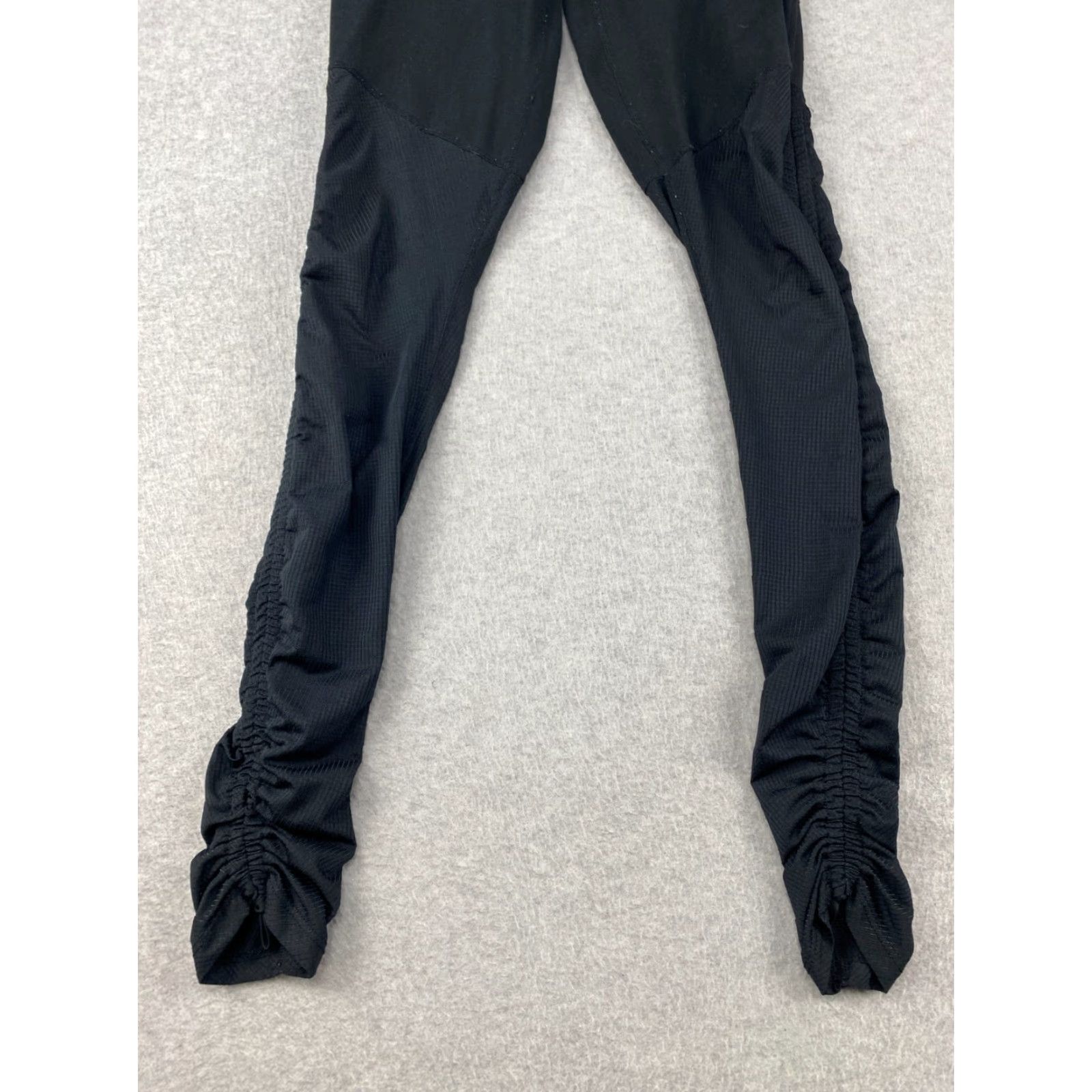 Fabletics Fabletics Legging Small Women Black High Waisted Seamless Ruched Stretch Gym 7/8 Size 28" / US 6 / IT 42 - 3 Thumbnail