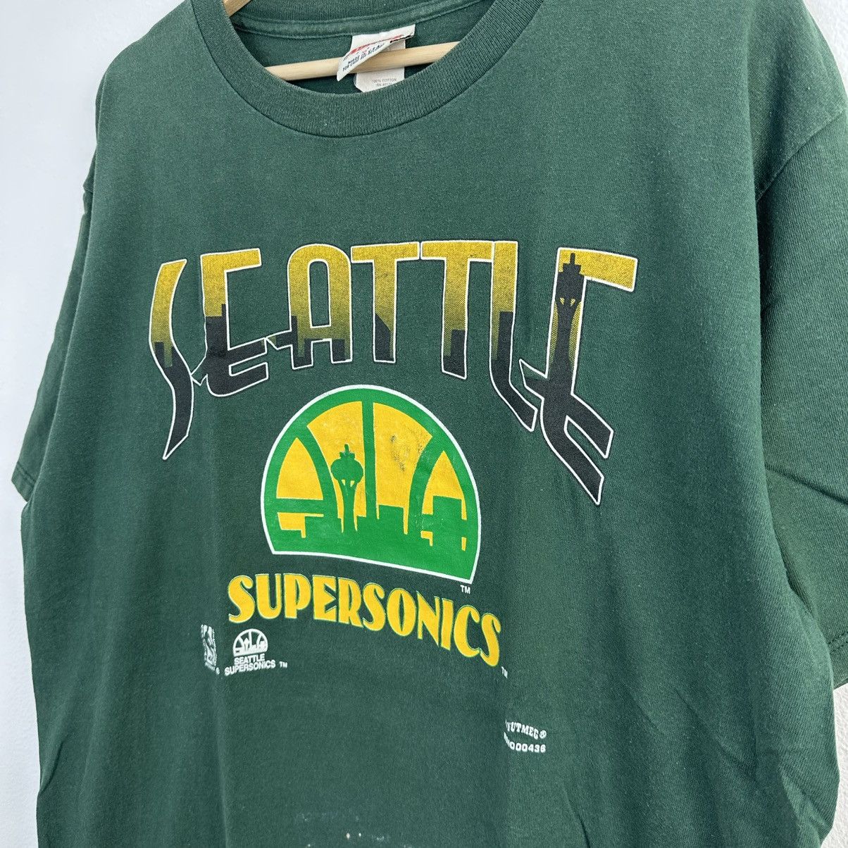 Nutmeg Vintage Seattle Sonics T Shirt XL Nutmeg Mills Supersonics Size US XL / EU 56 / 4 - 1 Thumbnail
