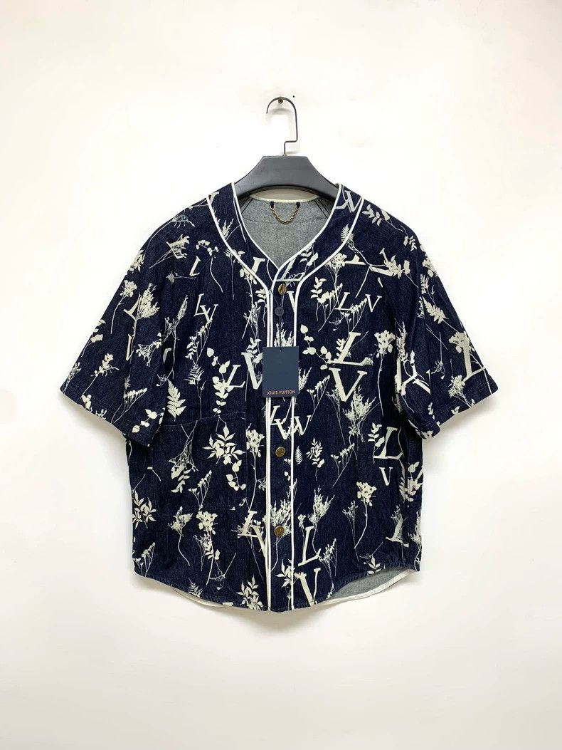 Louis Vuitton Louis Vuitton Dark blue denim shirt with short sleeves Size US L / EU 52-54 / 3 - 1 Thumbnail