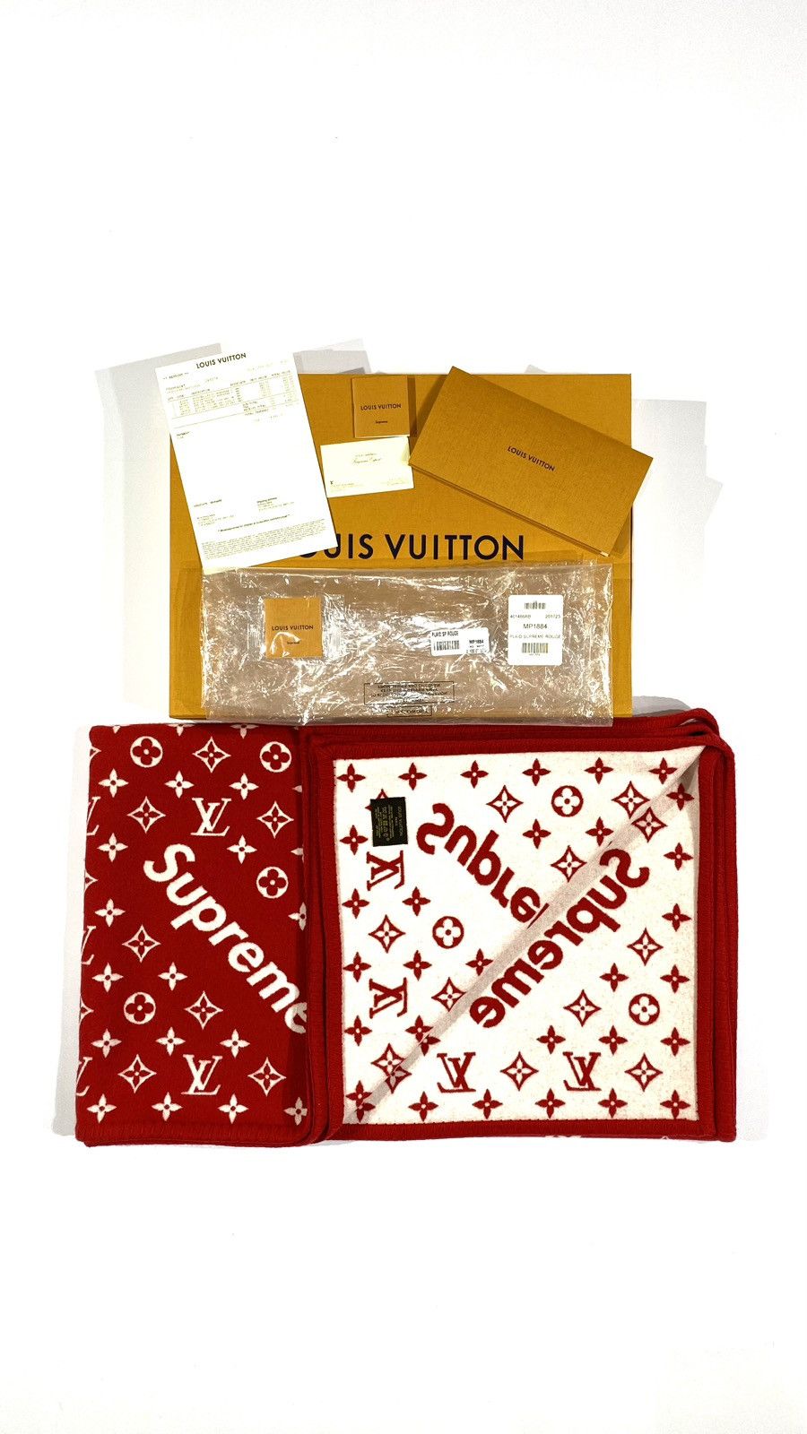 Louis Vuitton × Supreme Louis Vuitton X Supreme Blanket Red Monogram Size ONE SIZE - 1 Thumbnail