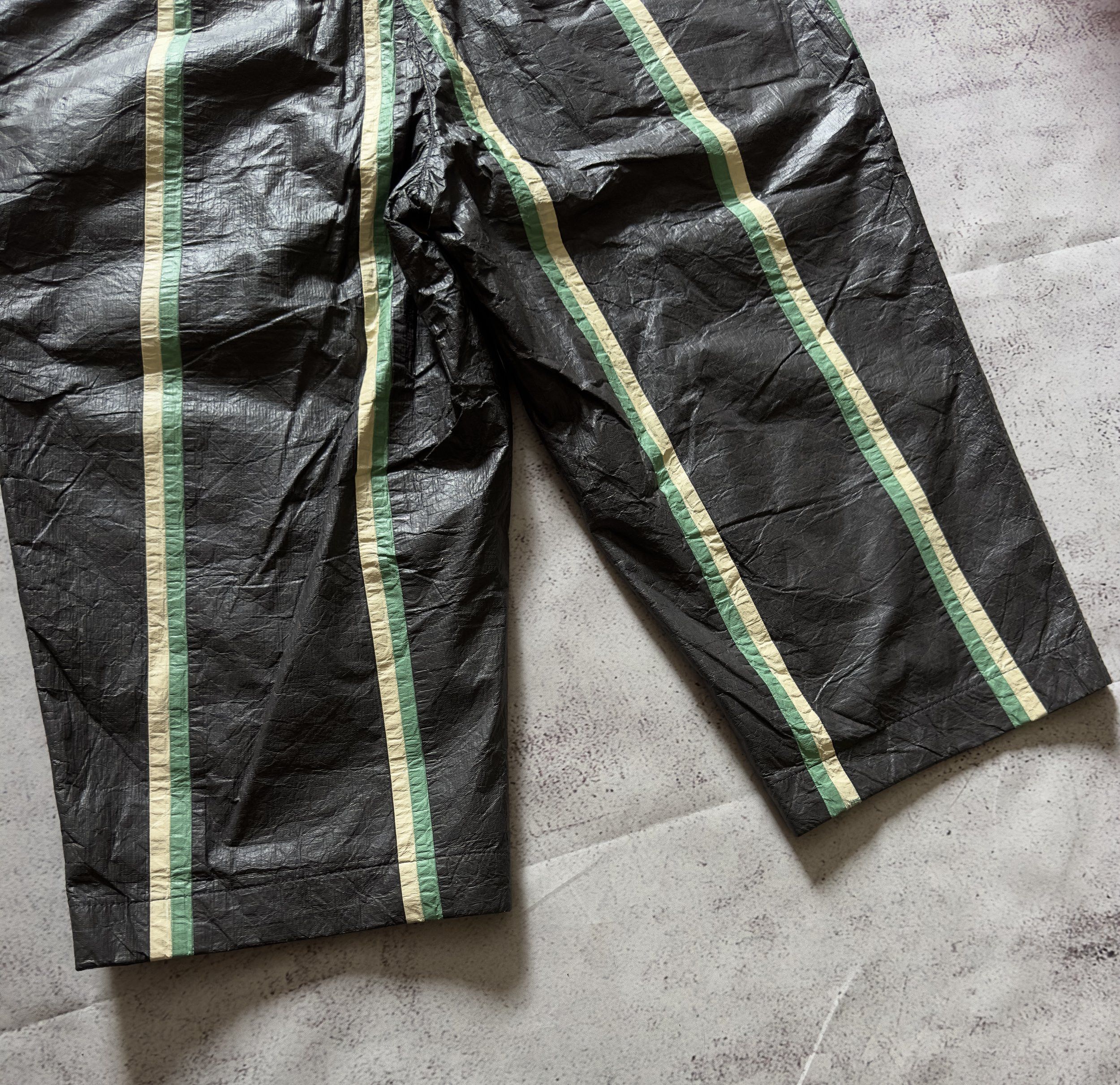 Issey Miyake Issey Miyake Men Polyethylene Stripe Shorts sz.4 Size US 32 / EU 48 - 2 Thumbnail