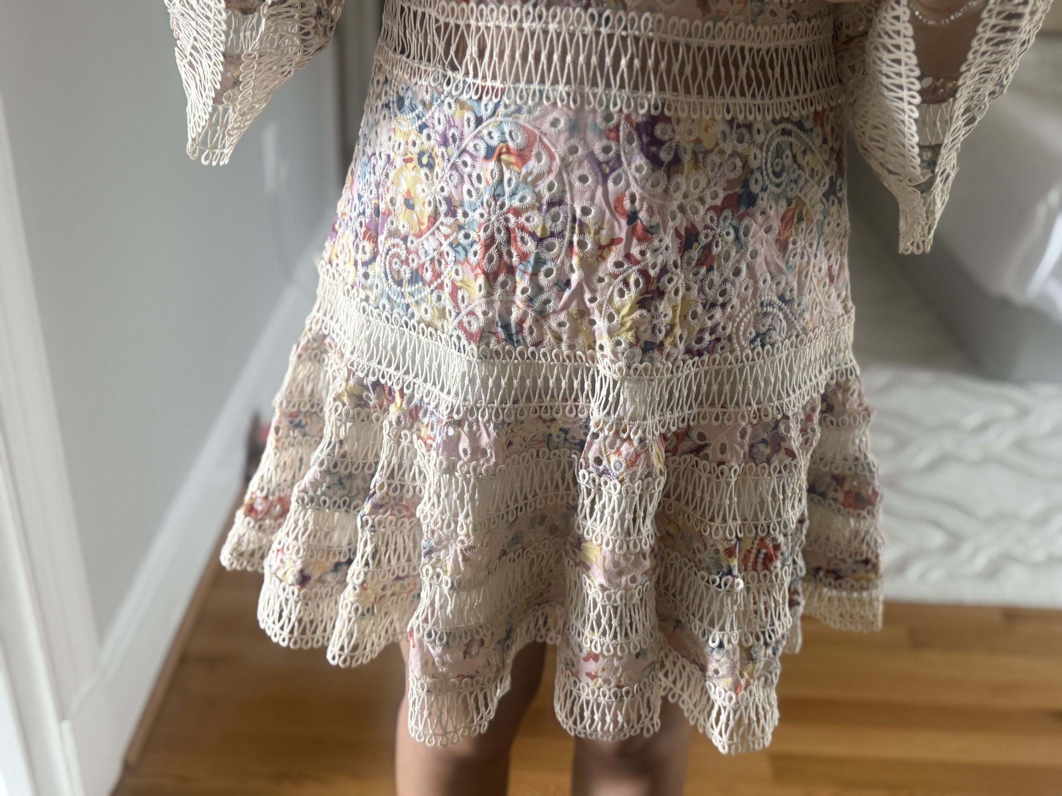 Other Floral Flutter Lace Mini Dress Pink Bell Sleeve V-neck Sz XS Size XS / US 0-2 / IT 36-38 - 3 Thumbnail
